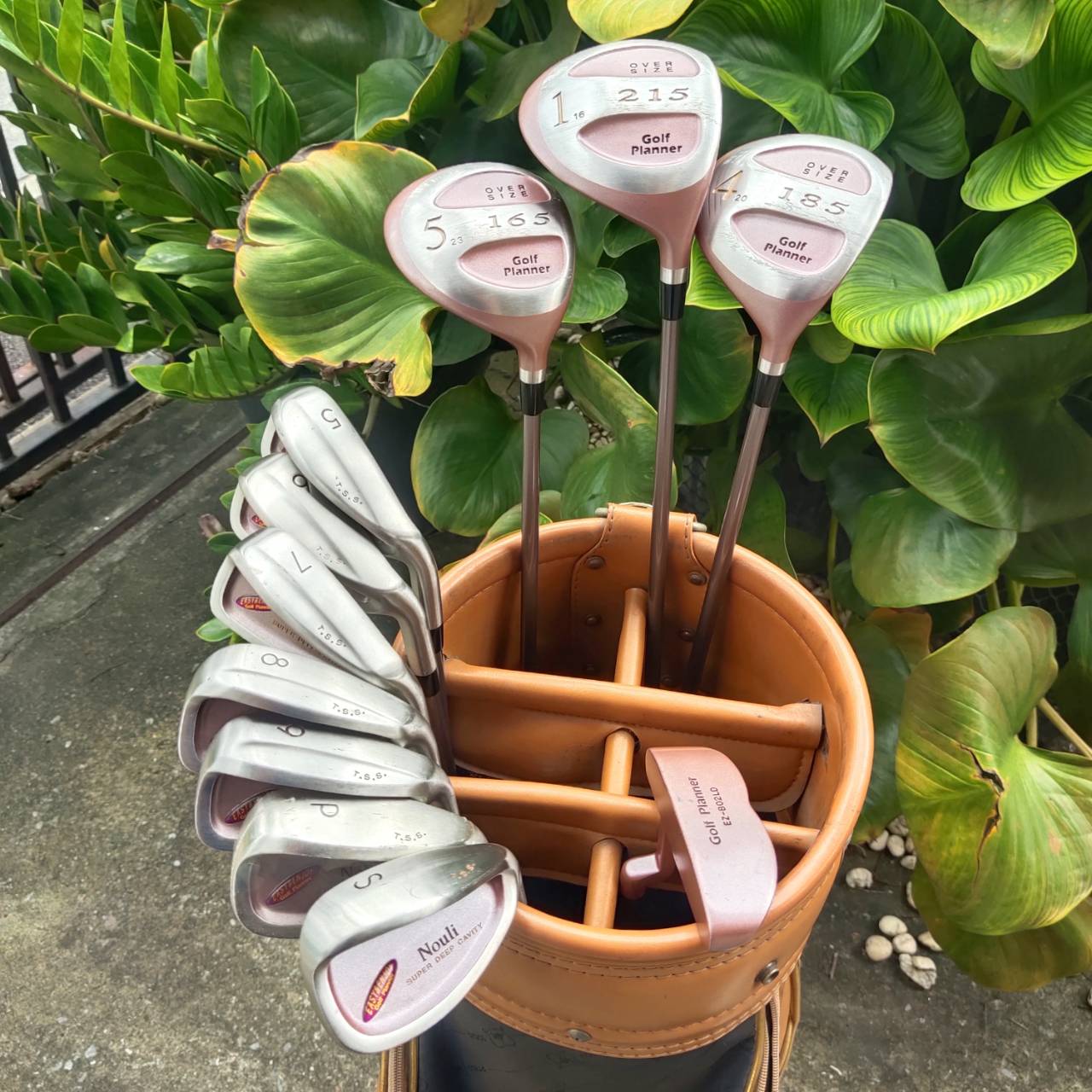 ไม้กอล์ฟผู้หญิงครบชุด Golf Planner *เป๊กถุงกอล์ฟหลุกสองจุด* ถุงกอล์ฟหนังแท้สุดคลาสสิคอย่างดี