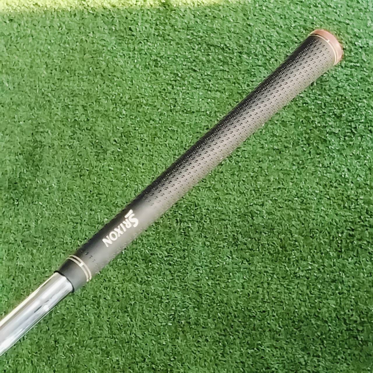 ชุดเหล็ก SRIXON GIE มีเหล็ก 5-9 เเละ PW ก้าน N.S.PRO 950 GH FLEX S เหล็กใบใหญ่ ตีง่ายมาก และช่วย เรื่องระยะอย่างมาก ก้านเหล็กเบา เพียงแค่ 95 กรัม สามารถเร่งสปีด เพิ่มระยะได้มากขึ้น ไม้กอล์ฟพรีเมี่ยมมือสอง ของแท้ By NakaraLuxurious
