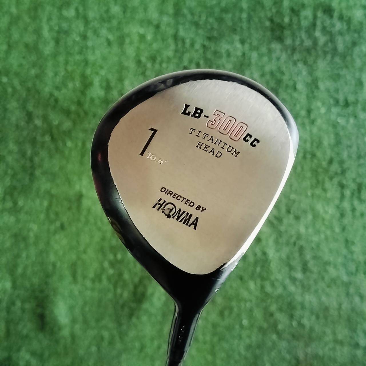 DRIVER LB-300 CC TITANIUM HEAD องศา 10.5 ก้าน NEW FEATHER WEIGHT 2 ดาว ** FLEX R เป็นก้าน TITANIUM คุณภาพระดับเทพ ไม้กอล์ฟพรีเมี่ยมมือสอง ของแท้ By NakaraLuxurious