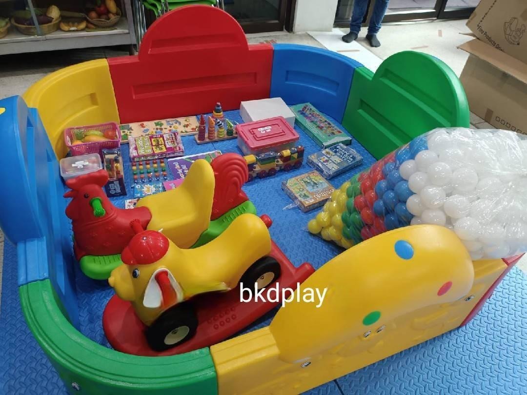 บ่อบอลพลาสติกสี่เหลี่ยม แถมสไลเดอร์และลูกบอล คอกกั้นเด็ก,รั้วกั้นเด็ก , สินค้าพร้อมส่ง