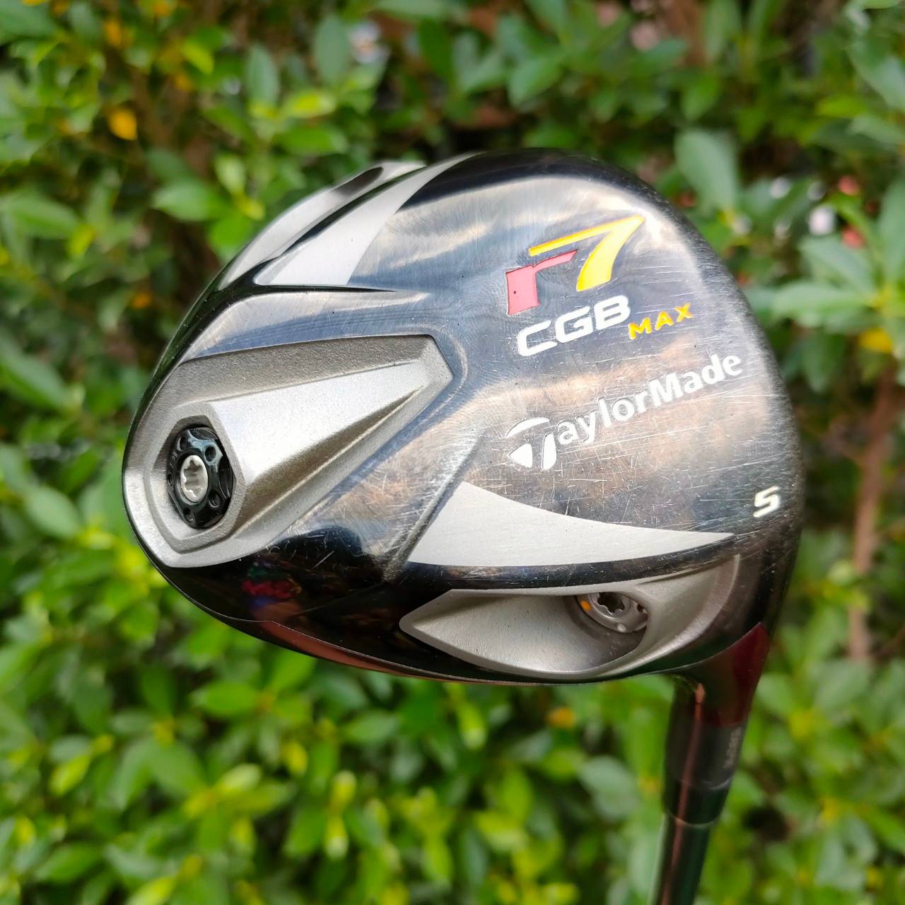 FW5 TAYLORMADE R7 CGB MAX องศา 18 ก้าน RE*AX FLEX R เป็นรุ่นที่ดึงด้านหลัง ออกเป็น 3 เหลี่ยม ทำให้ตีตรงมากๆ MAX ตีไกลจัดครับ