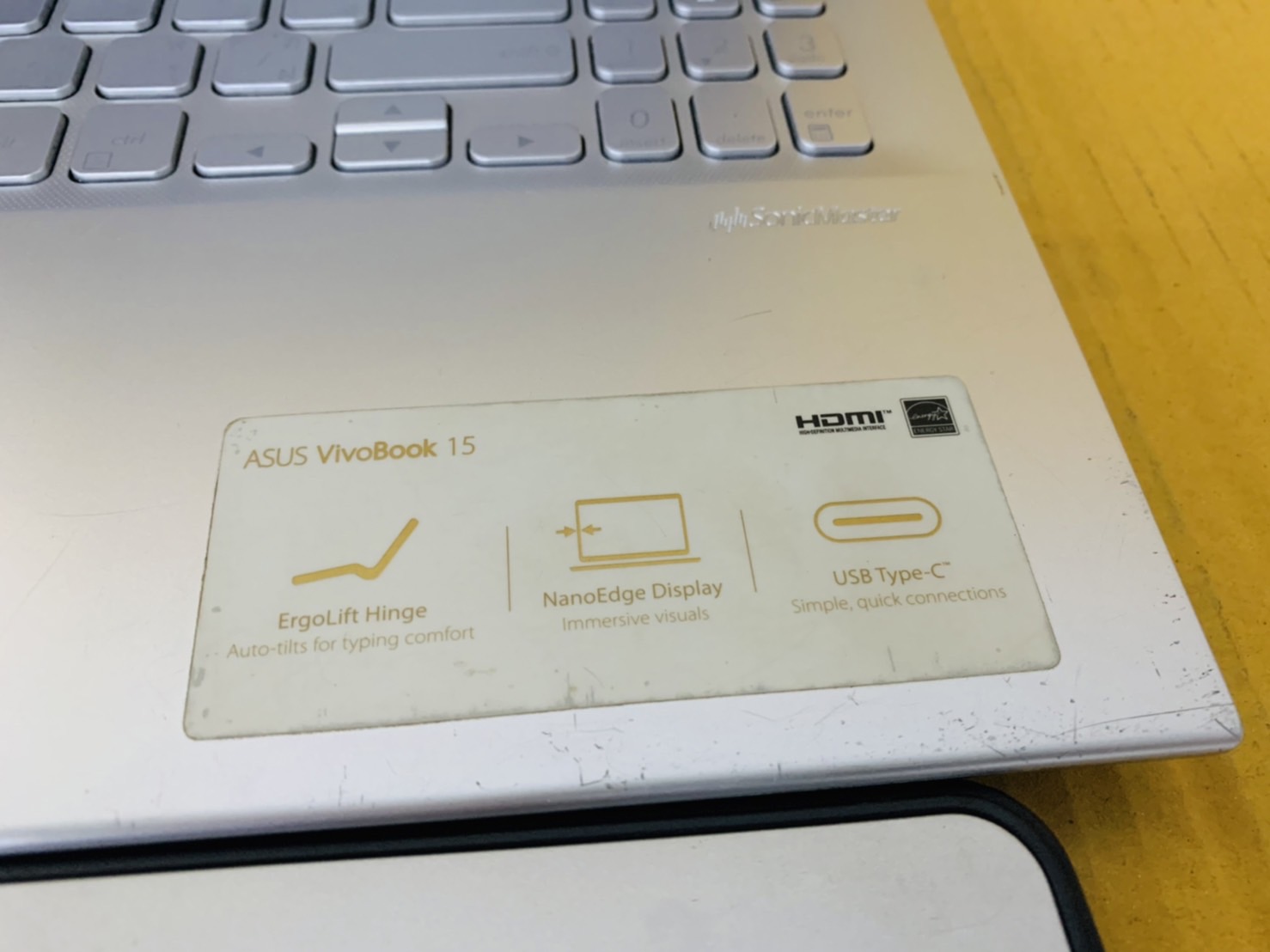 โน้ตบุ๊ค Notebook Asus VivoBook 15 - 15.6 inch (1920x1080) Full HD - คีย์บอร์ดไม่ติดบางปุ่ม แถม Mouse + Keyboard + กระเป๋า
