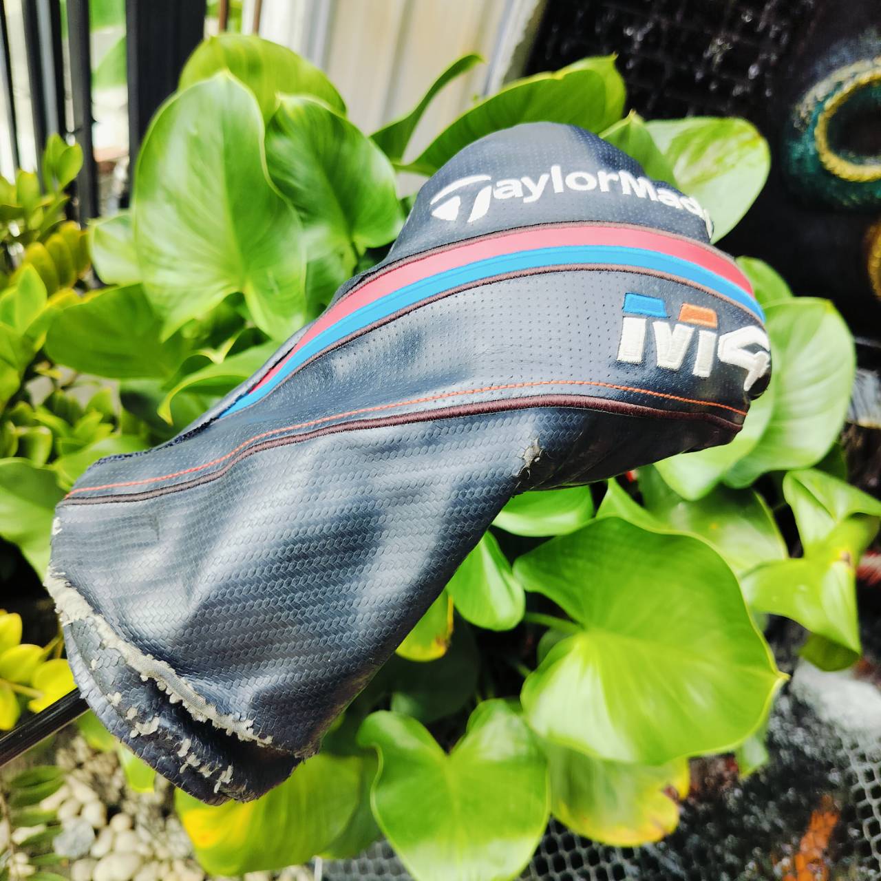 Driver Taylormade M4 สวยๆ มาพร้อม COVER แท้เดิมๆ งามๆ ลขคู่ตีง่าย ตีไกลมากกกก หน้าเด้งมาก เป็น TWIS FACE เพื่อรองรับการตีทุกรูปแบบ ไม้กอล์ฟพรีเมี่ยมมือสอง ของแท้ By NakaraLuxurious