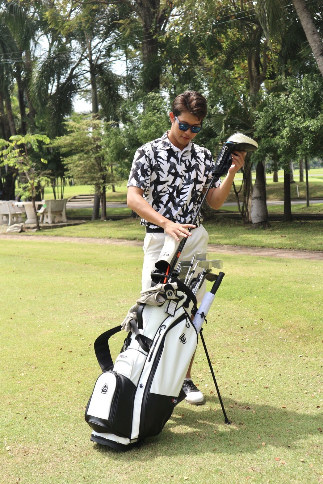 🏌♂️ ถุงกอล์ฟ PGM QB073 กันน้ำ 100% ขาตั้งแข็งแรงมาก