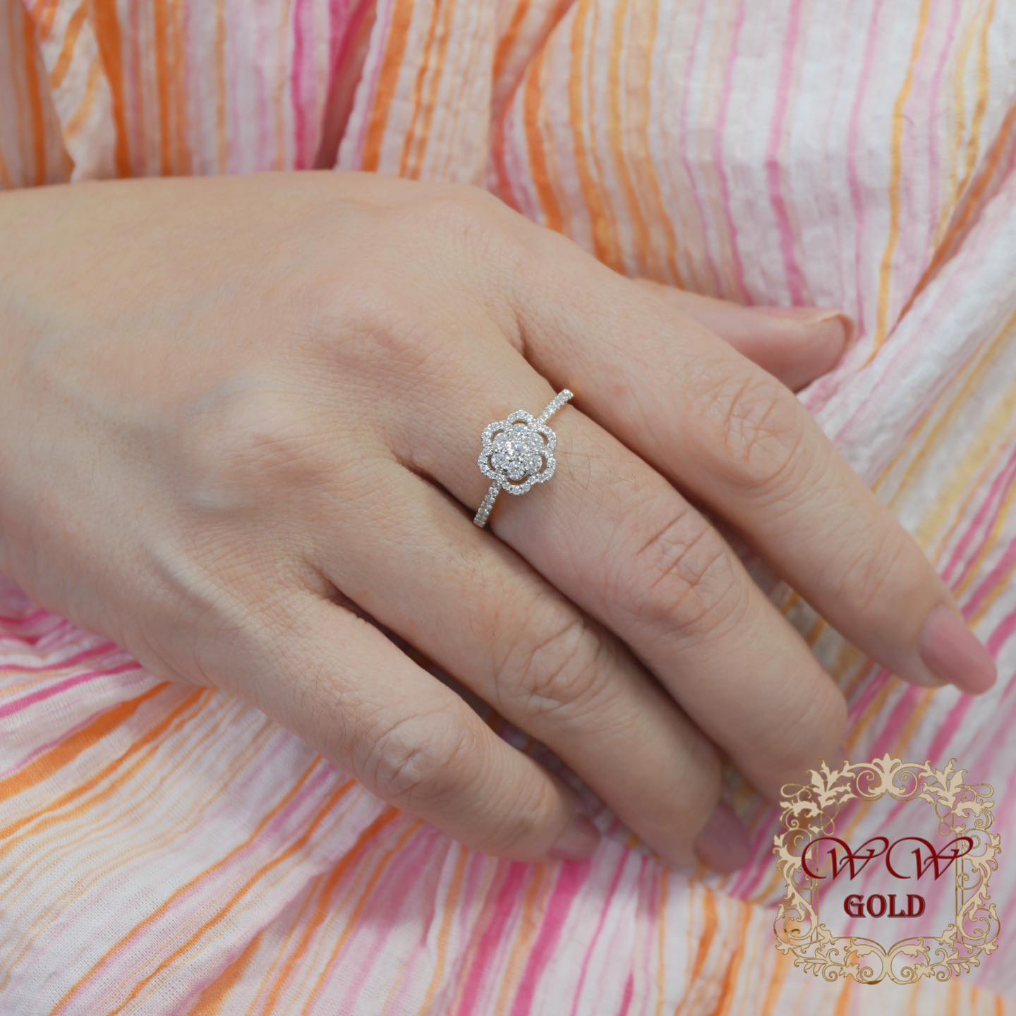 แหวนเพชรดอกไม้ซ้อน