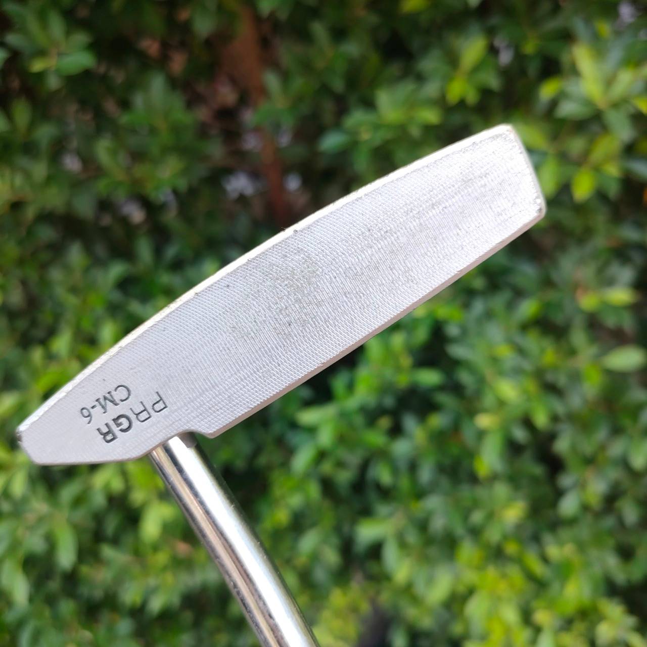 PUTTER PRGR CM-6 DATA ความยาว 34 นิ้ว วัสดุสุดพรีเมี่ยมจากประเทศญี่ปุ่น!! น้ำหนักดีมากๆ หน้า MILLED เกาะไลน์แบบสุดขีด!!! ไม้กอล์ฟมือสอง ของแท้ BY NakaraLuxurious