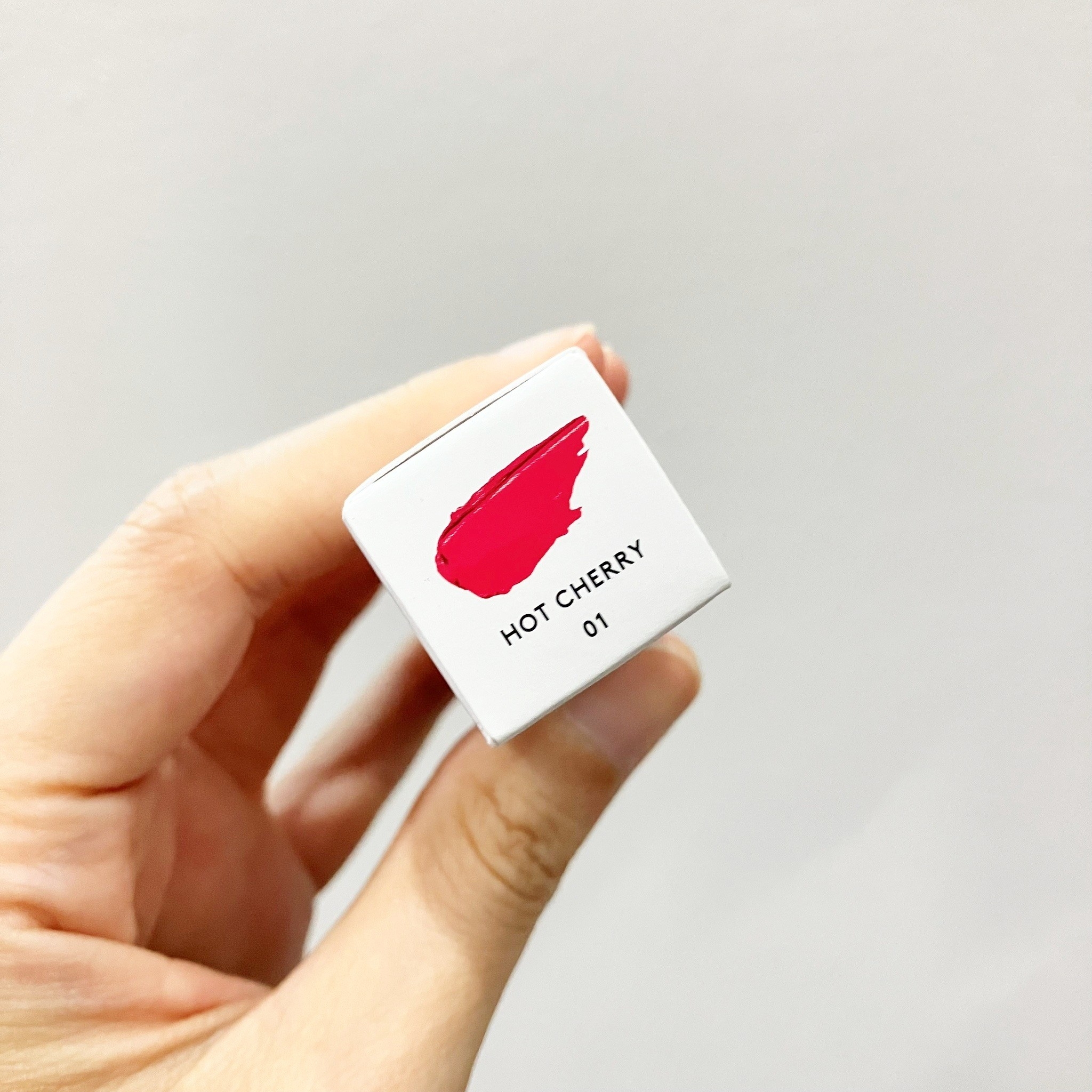 FENTY BEAUTY Gloss Bomb Heat Lip Luminizer + Plumper 2ml สี Hot Cherry ลิปลูมิไนเซอร์และพลัมเพอร์