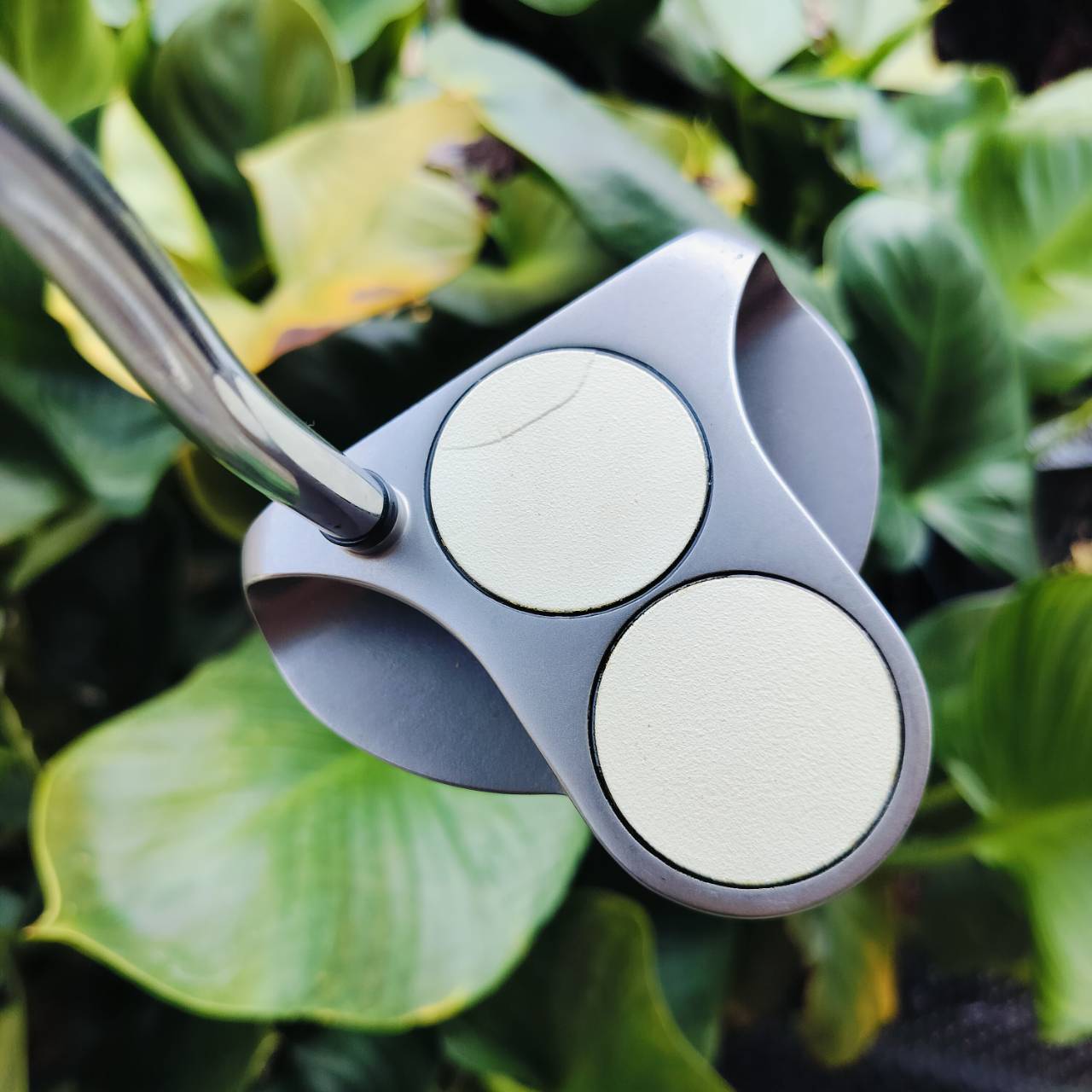 PUTTER ODYSSEY TWO-BALL ความยาว 33 นิ้ว ตัวดัง แจ้งเกิด ตัว WHITE HOT นุ่มและเกาะไลน์ ไม้กอล์ฟพรีเมี่ยมมือสอง ของแท้ By NakaraLuxurious