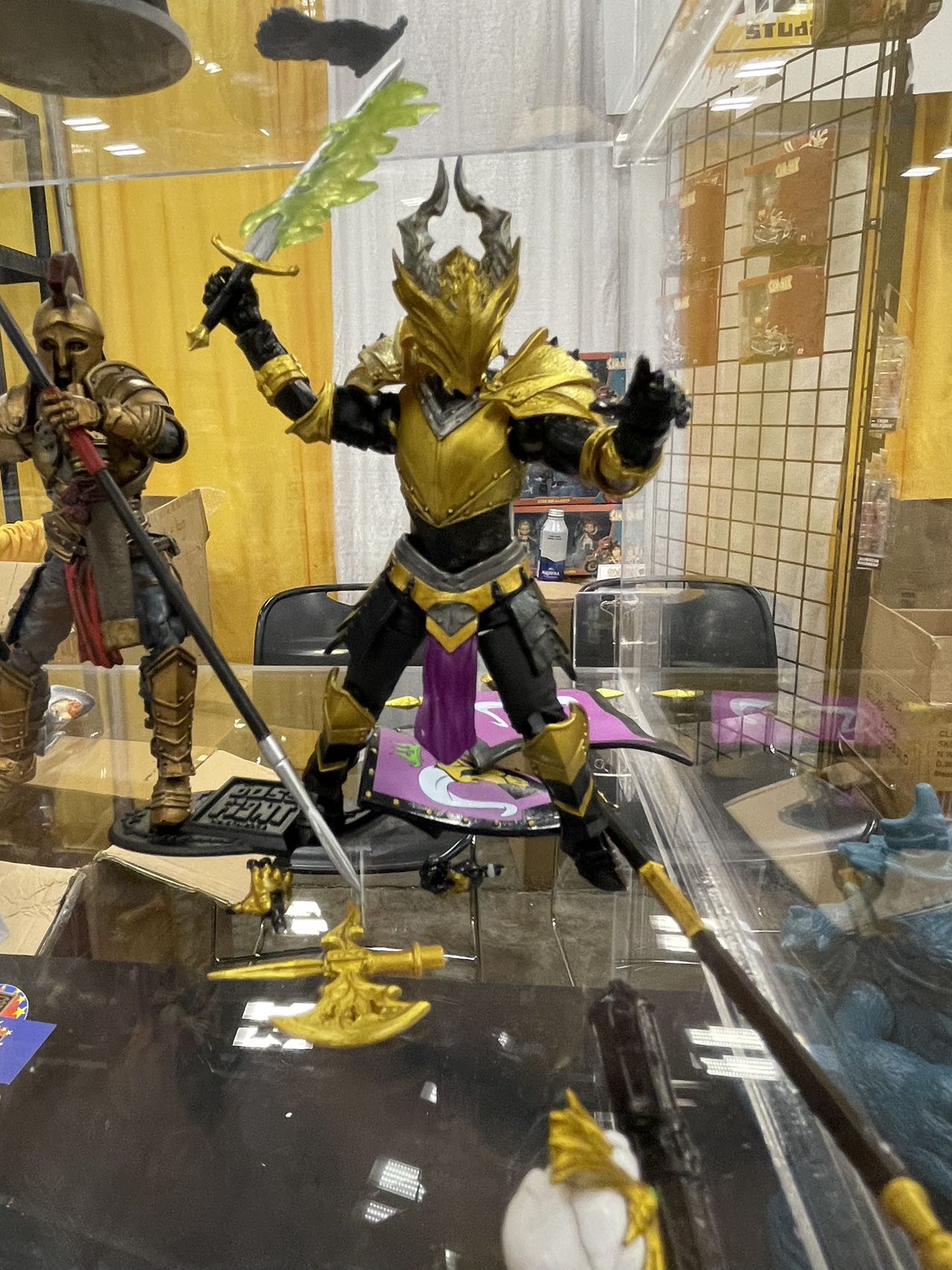 [พร้อมส่ง] Boss Fight Studio 1/18 - KING OF ASPERITY (อัศวินเกราะทอง)