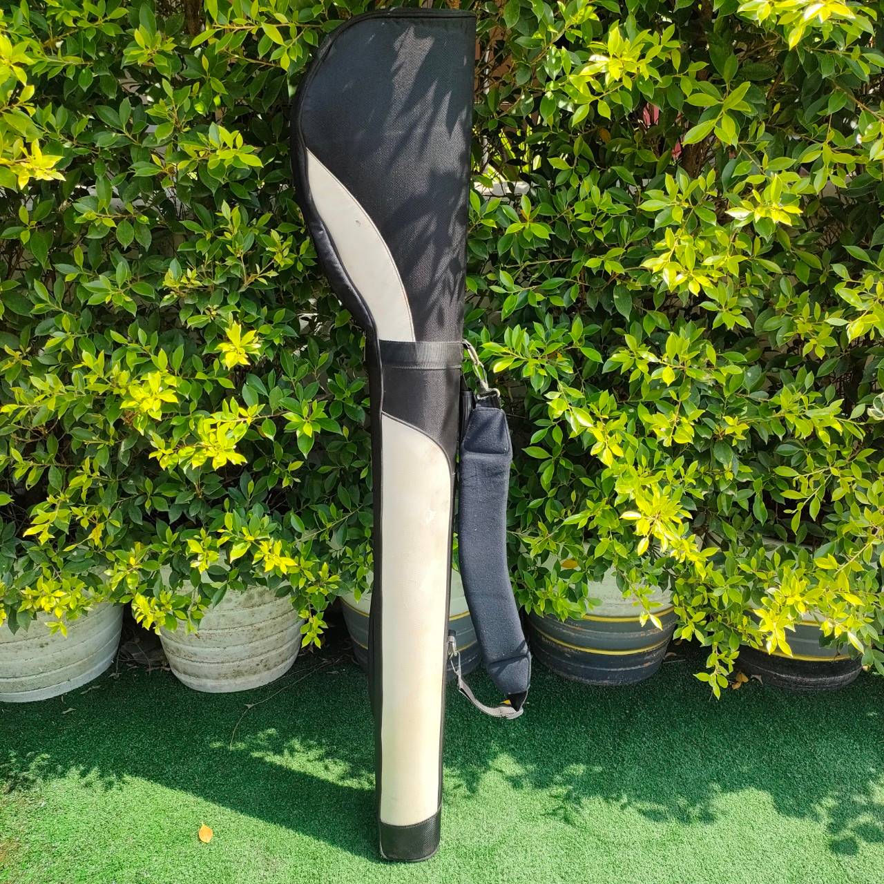 ถุงกอล์ฟ HALF SET ALBATROSS มือสอง สภาพสวยสมบูรณ์ครับ