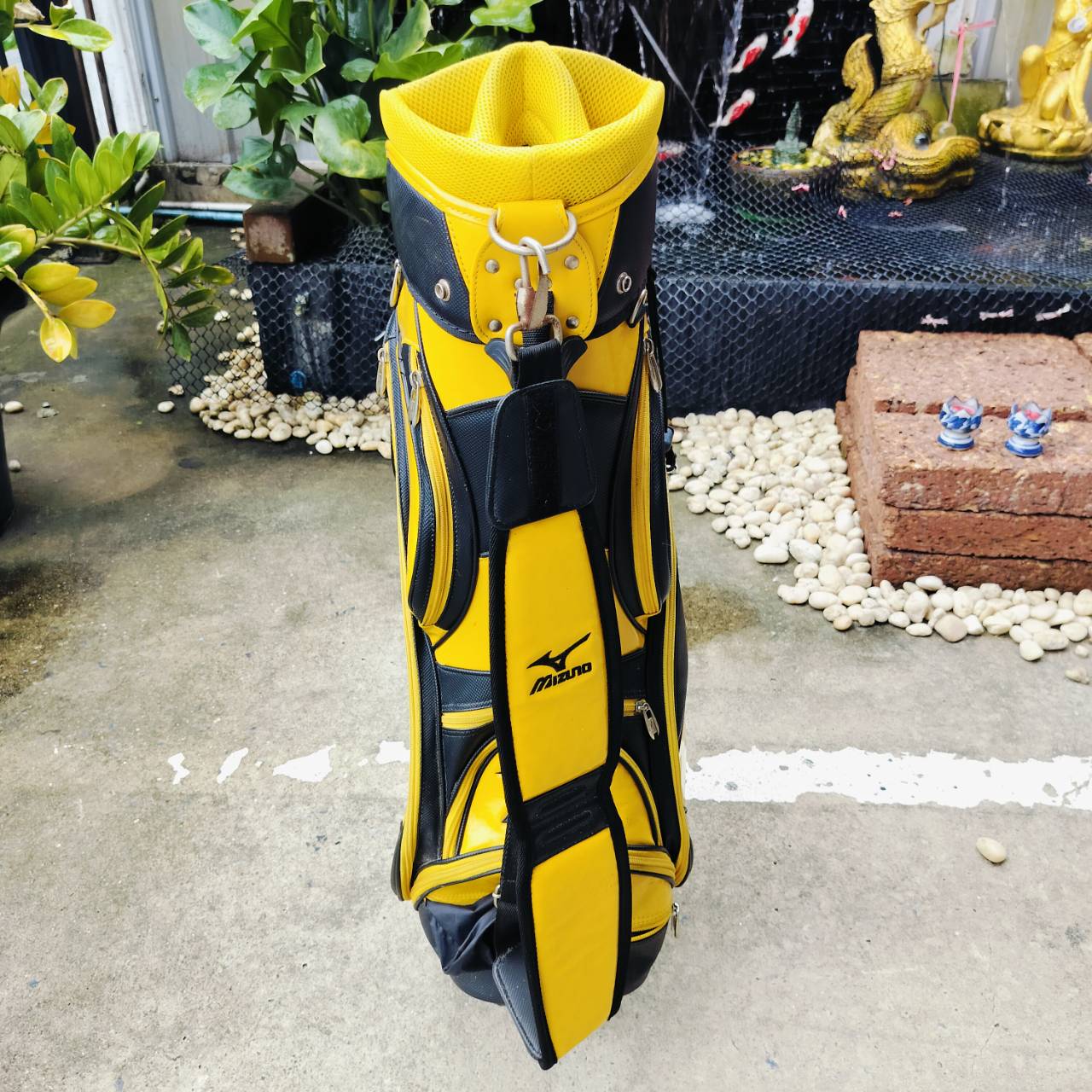 ถุงกอล์ฟ MIZUNO มือสอง ของแท้ สีเหลือง หนังแก้ว สวยมาก ดีไซน์สปอร์ตพรีเมี่ยมญี่ปุ่น
