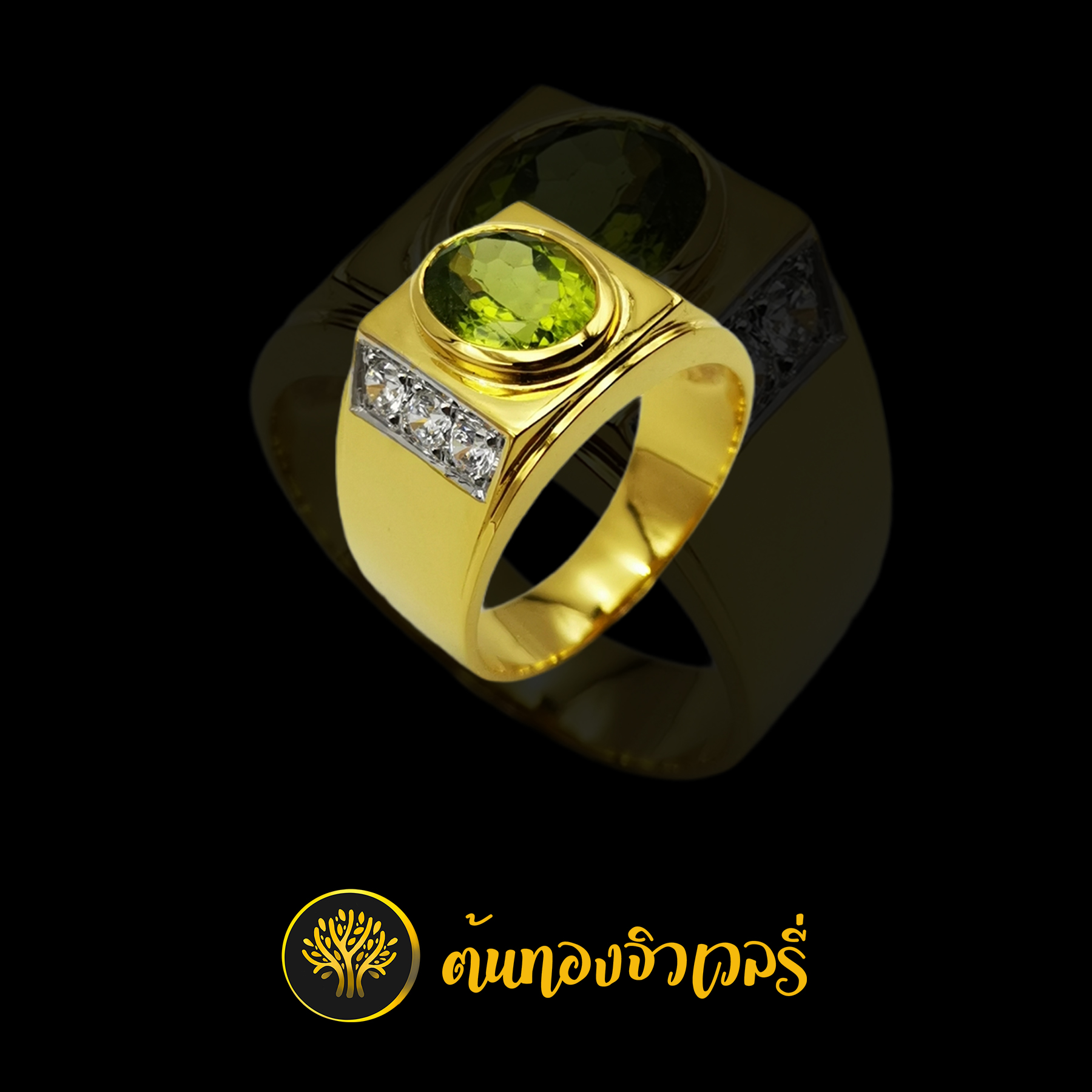 แหวนชายพลอยเขียวส่อง ข้างฝังเพชร งานเนียนๆ พลอยสวยๆ คือดีมากครับ