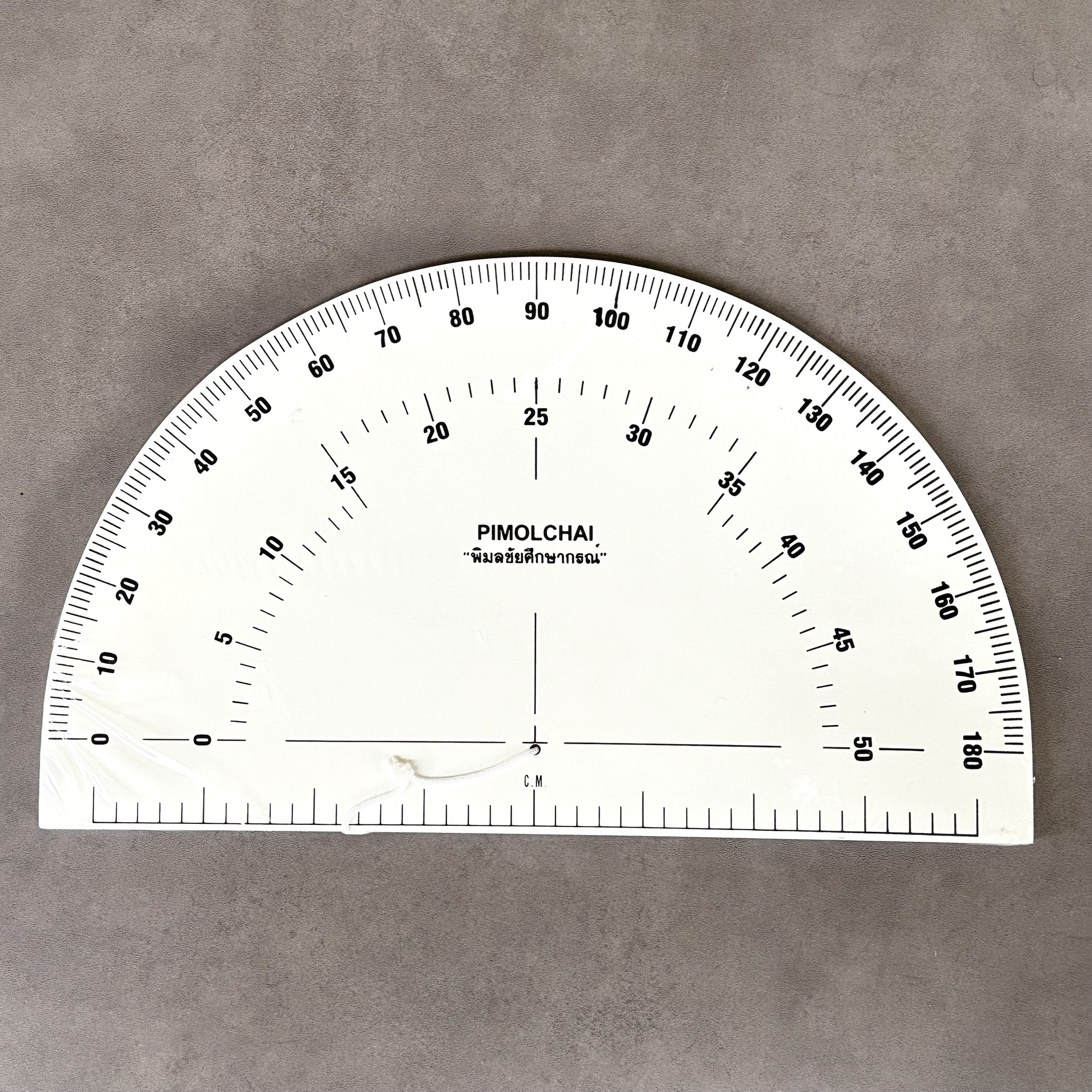 ไม้ครึ่งวงกลมยักษ์ แบบขาวทึบ