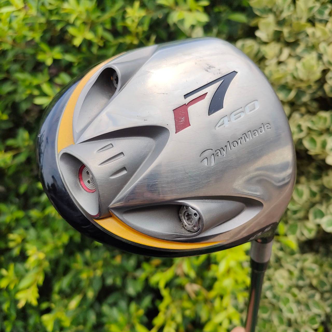 DRIVER TAYLORMADE r7 460 องศา 10.5 ก้าน RE*AX FLEX SR รุ่นนี้หัวใหญ่สุด ตีง่ายและไกลจัดๆ สามารถปรับให้เลี้ยว ซ้ายหรือขวาได้ มีหมุดสองหมุดครับ