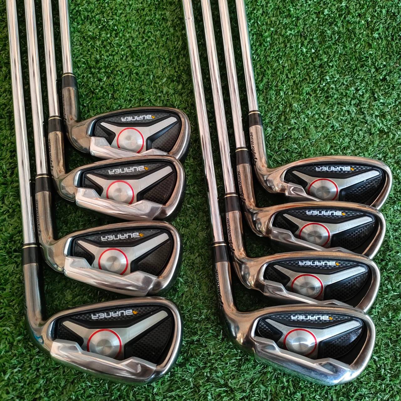 ชุดเหล็ก TAYLORMADE BURNER มีเหล็ก 5-9 เเละ PW AW SW ก้าน N.S.PRO 950 GH FLEX R ก้านเหล็กเบาเพียงแค่ 95 กรัม, ตีระยะได้ไกลขึ้น และสีรมดำ สภาพสวยเดิมหมด ก้านเดิม กริพเดิม!! ไม้กอล์ฟมือสอง ของแท้ BY NakaraLuxurious