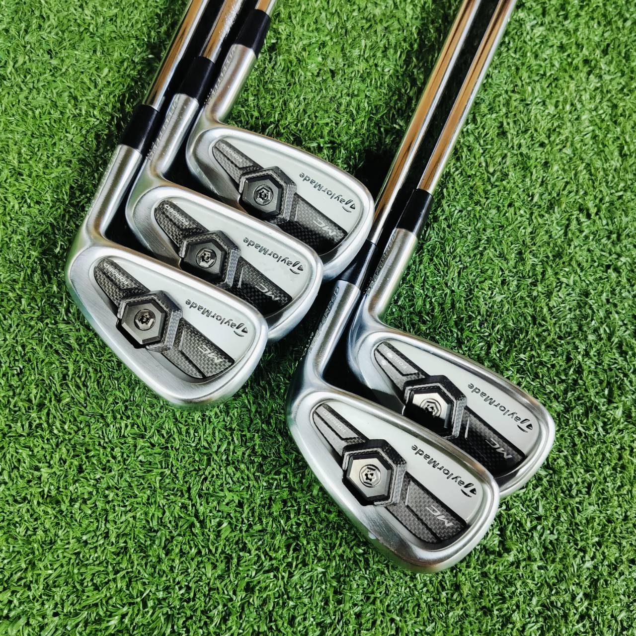 ชุดเหล็ก TAYLORMADE MC FORGED TOUR PREFERRED มีเหล็ก 6 - 9 เเละ PW รุ่นดังน่าโดน ก้าน DYNAMIC GOLD S200 เป็นเหล็ก FORGED ของแบรนด์ Taylormade ไม้กอล์ฟพรีเมี่ยมมือสอง ของแท้ By NakaraLuxurious