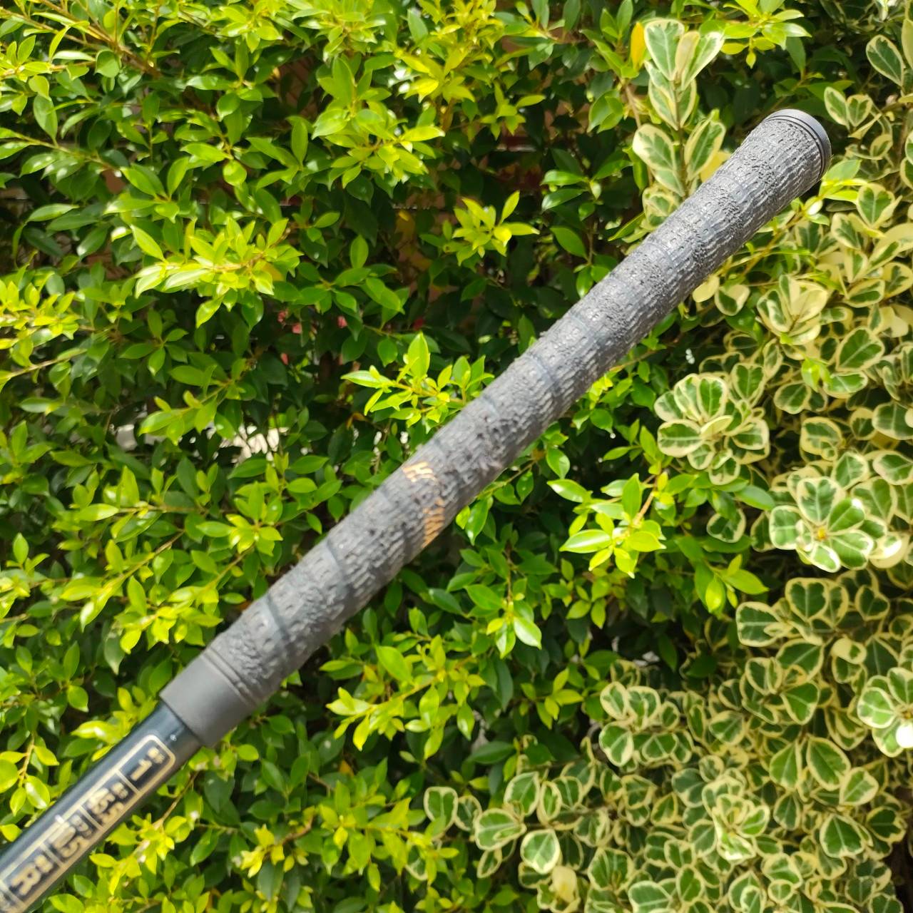 DRIVER HONMA TWIN MARKS 355 Ti องศา 10.5 เป็นตัว TOP สุดในรุ่น ก้าน SUPREME KICK-POINT FLEX R หน้าเด้งจัดๆ รุ่นสองเหรียญ เป็นแพงสุด ที่มาเป็นซีรี่ BERES ในปัจจุบันนี้ วัสดุ พรีเมี่ยม MADE IN JAPAN SAKATA ก้าน SUPREME ดีจัด ก้านแพงๆสมัยนี้ ใช่ว่าจะสู้ได้คร
