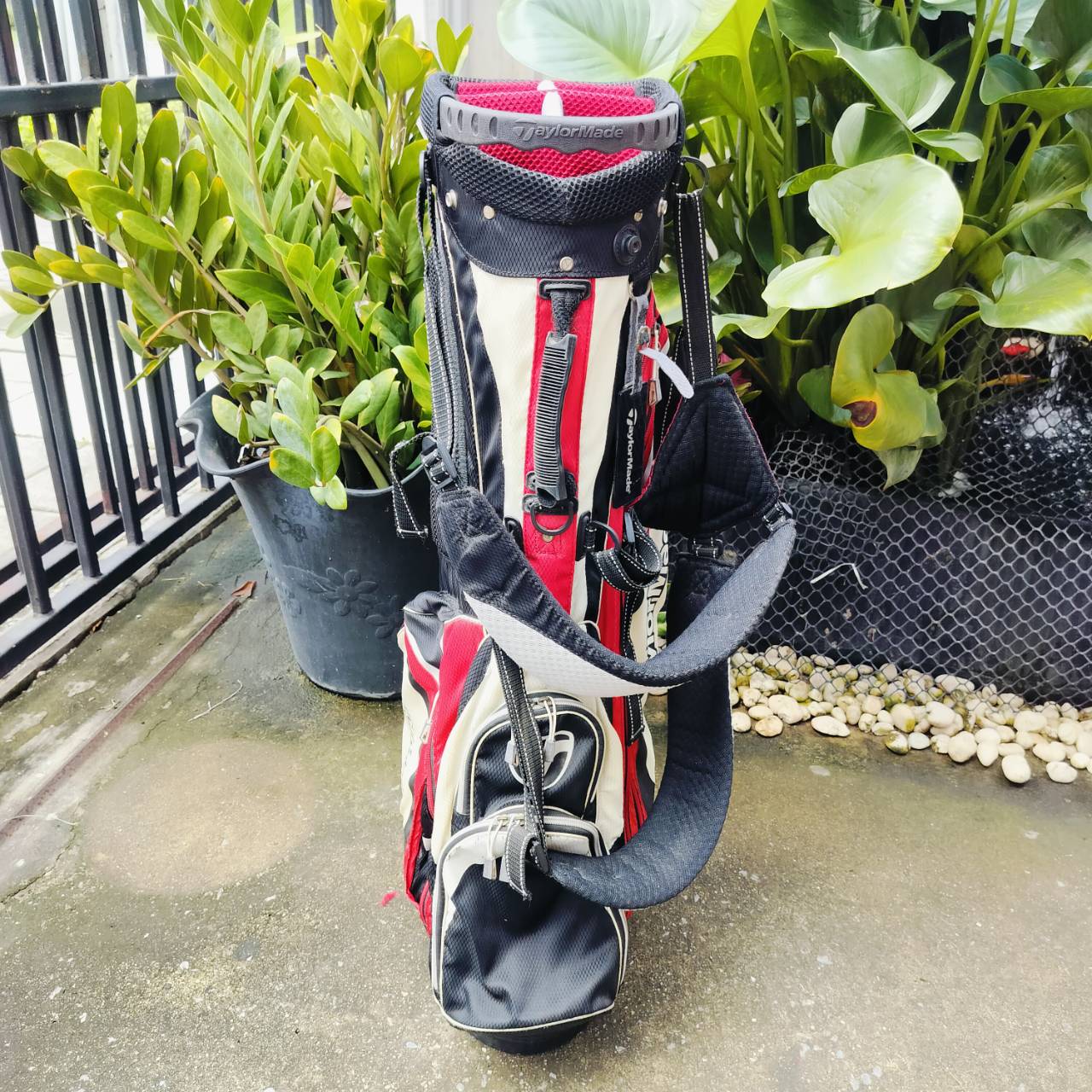 ถุงกอล์ฟ Taylormade ขาตั้ง มือสอง ของแท้ สภาพสวยเดิม