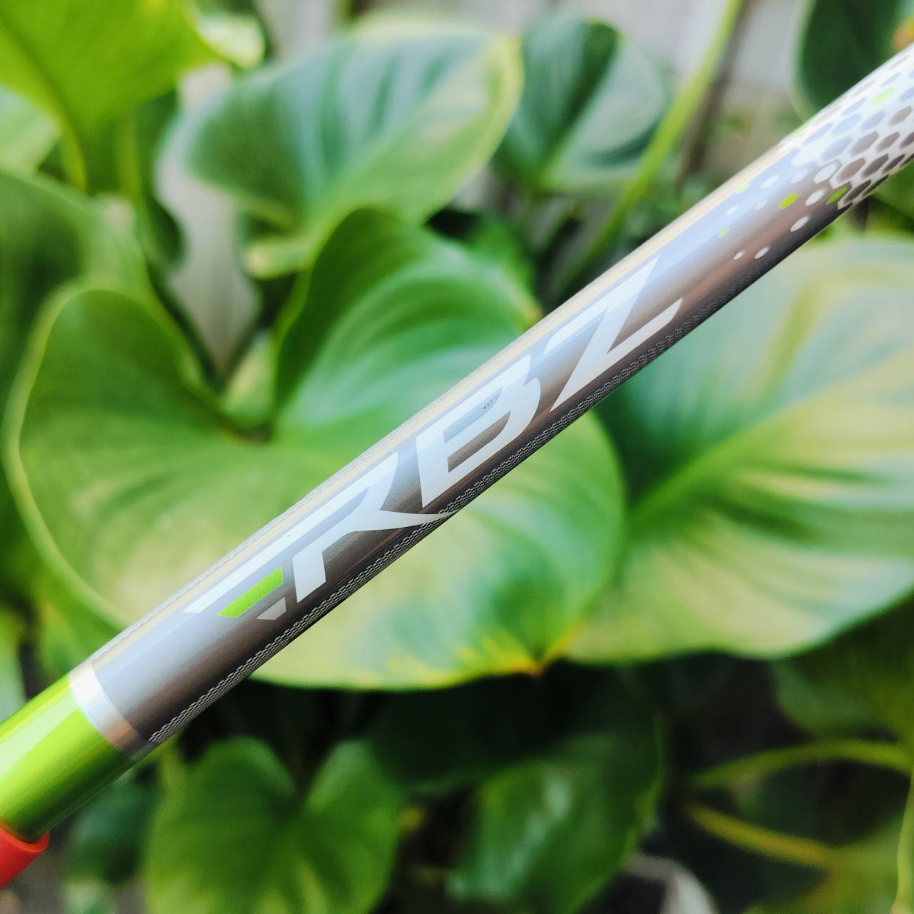** ไม้กอล์ฟผู้หญิงมือซ้าย ** ชุดเหล็ก TAYLORMADE RBZ มีเหล็ก 5 6 7 8 9 PW SW ก้าน TAYLORMADE RBZ FLEX LADY เหล็กตีง่ายตีไกลและตีมันส์มากค่ะ ไม้กอล์ฟพรีเมี่ยมมือสอง ของแท้ By NakaraLuxurious