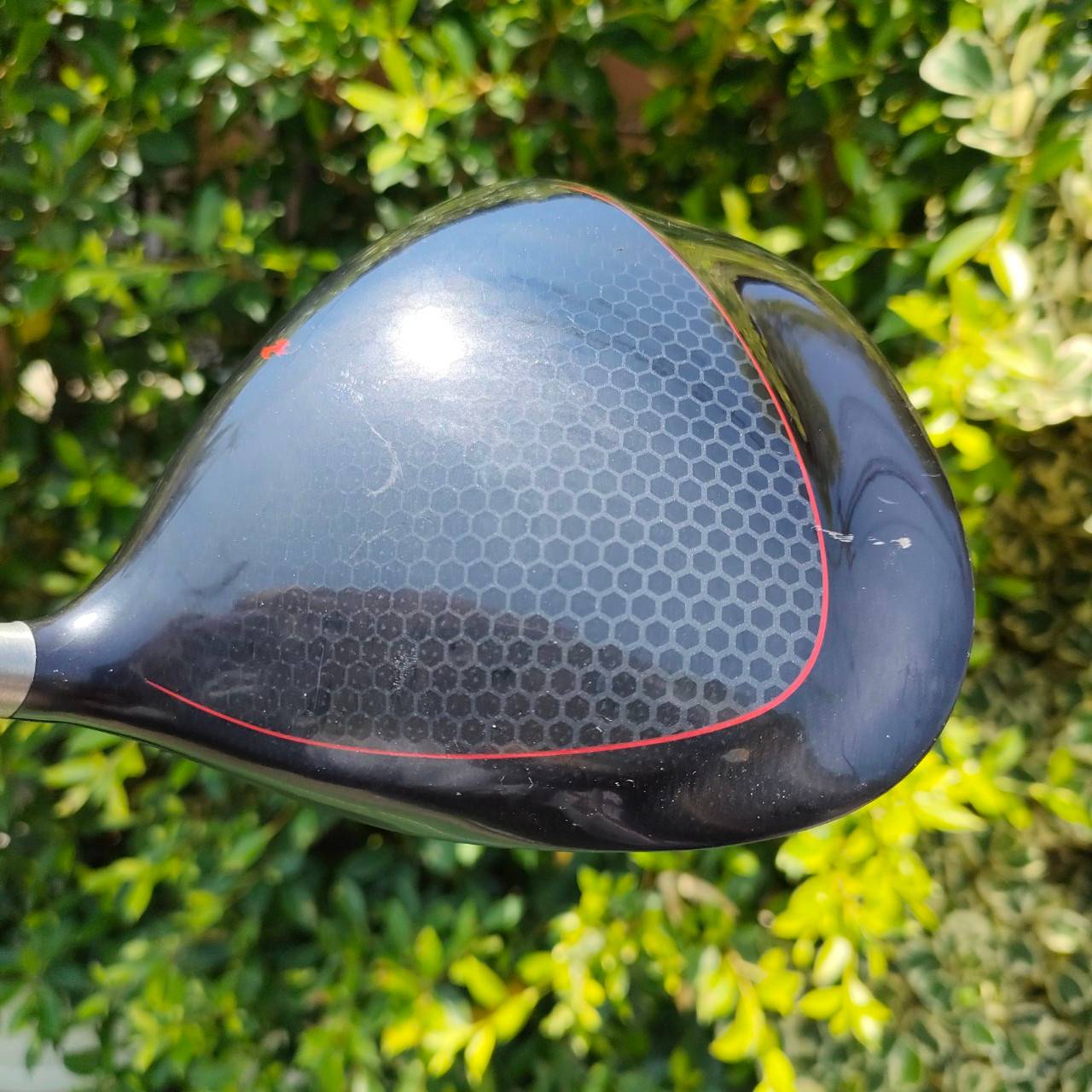 DRIVER TAYLORMADE BURNER SUPERFAST องศา 9.5 ก้าน MOTORE FUJIKURA FLEX S กระดองเคฟล่า และส่วนด้านหลังยื่นออกไป ทำให้ตีลูกลอยง่าย ชดเชยความผิดพลาดสูงสุด ตีทั้งง่าย และไกล เสียงเพราะจัดๆ