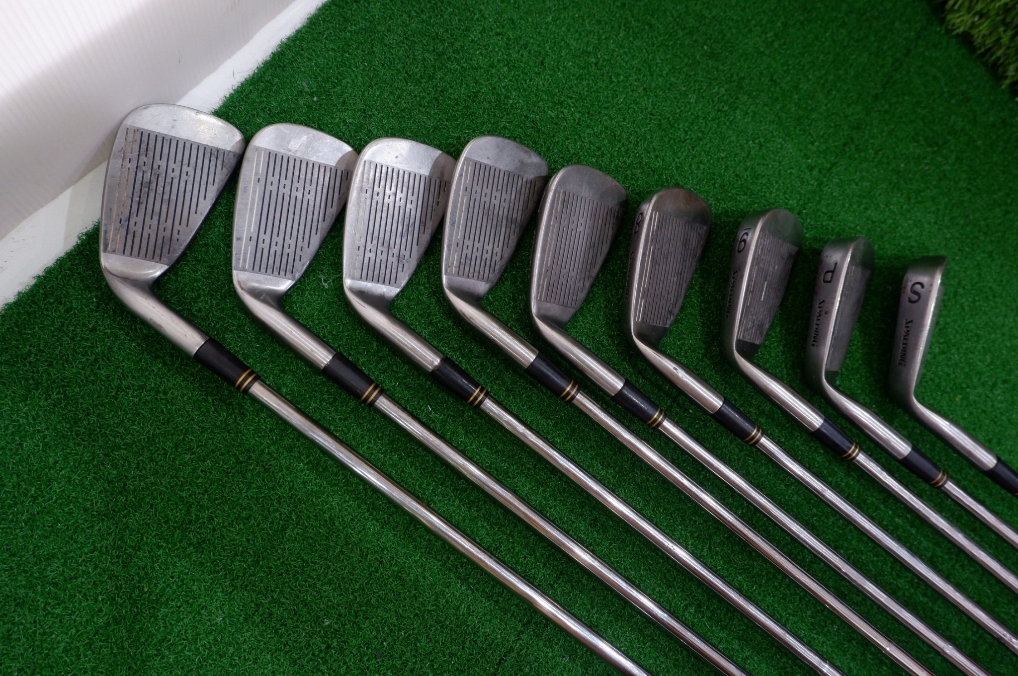 IRON SET SPALDLNG QUGUATA TOUR