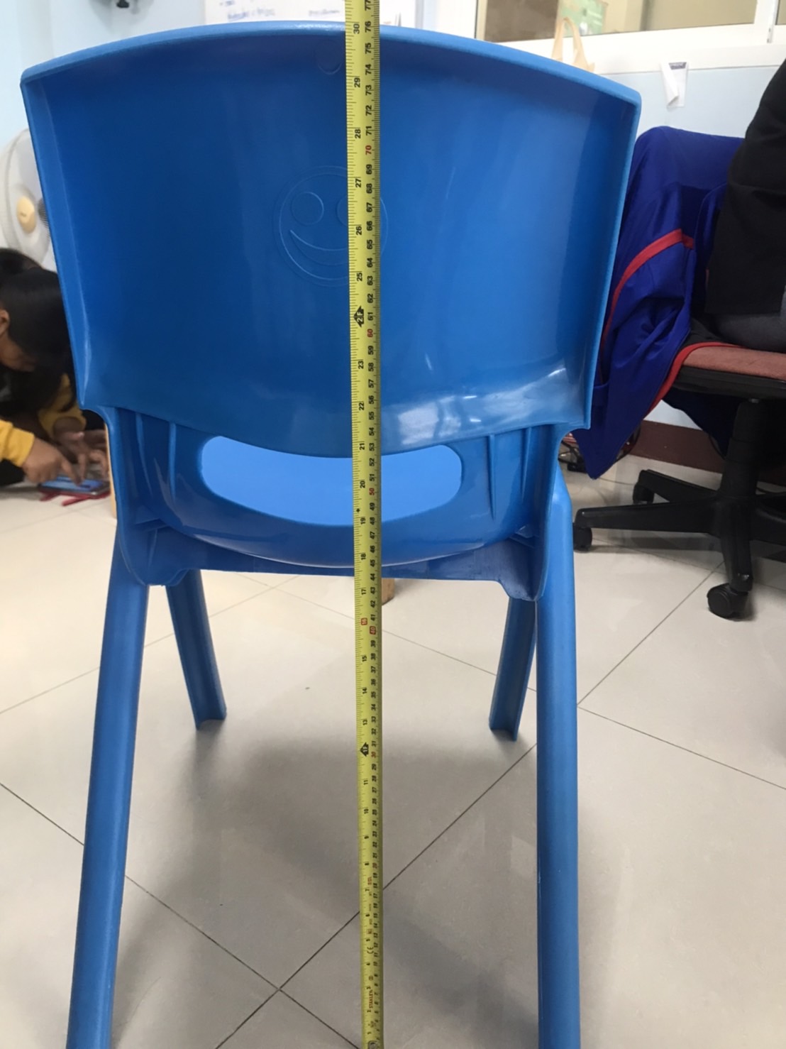 เก้าอี้พลาสติกหนาอย่างดี รุ่น44 เก้าอี้นักเรียนประถม-มัธยม เก้าอี้ผู้ใหญ่ เก้าอี้เอนกประสงค์ เก้าอี้โรงอาหาร ราคาโรงงาน สำหรับโรงเรียน มหาวิทยาลัย และศูนย์การค้า