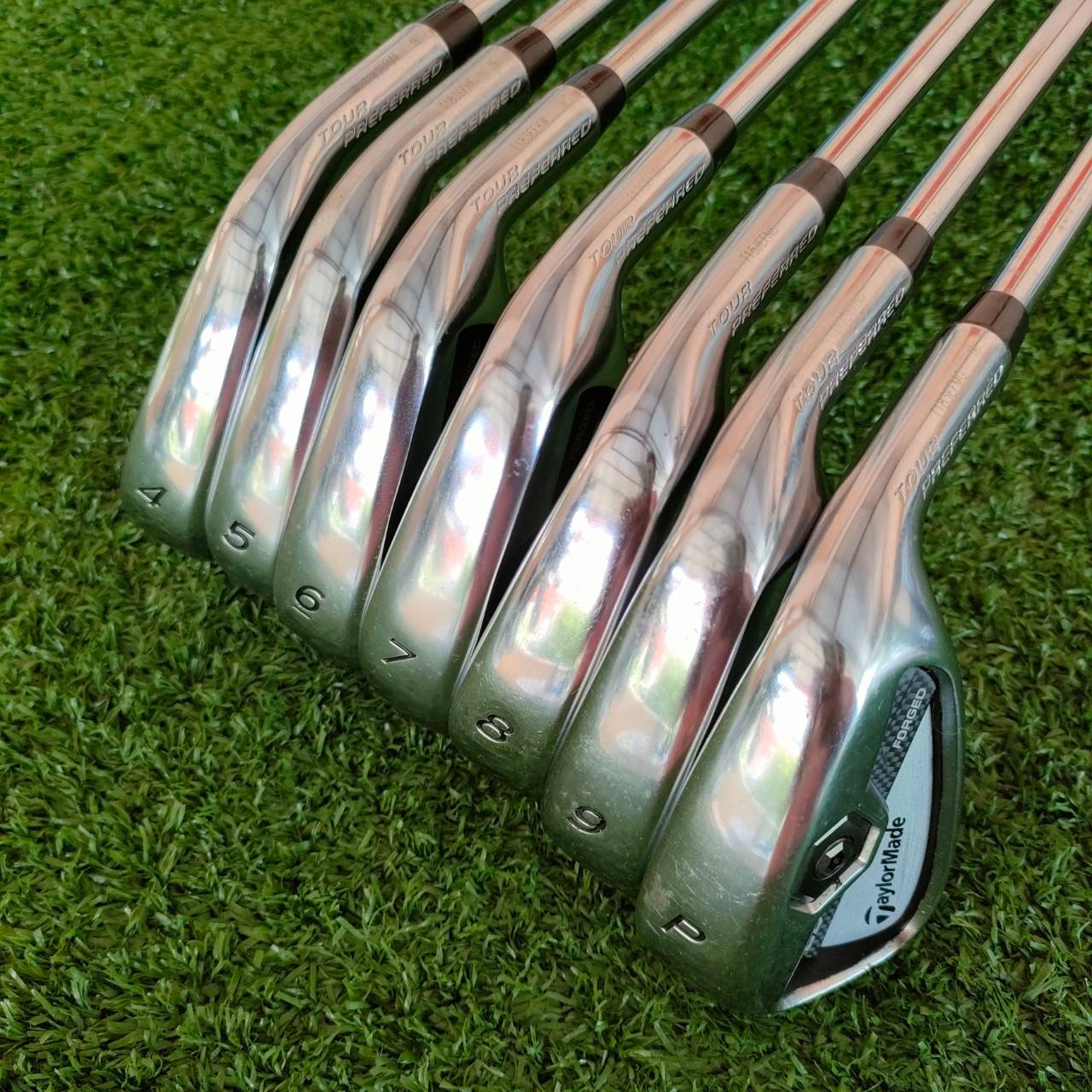 ชุดเหล็ก Taylormade Tour Preferred CB Forged มีเหล็ก 4-9 เเละ PW ชุดนี้เป็นเหล็ก FORGED แท้ๆ และมี CAVITY BACK ทำให้ตีง่ายมาก วัสดุพรีเมี่ยม ก้านเหล็ก Dynamic Gold S200 กริพ GOLF PRIDE เปลี่ยนใหม่ทั้งชุด!!! ไม้กอล์ฟมือสอง ของแท้ BY NakaraLuxurious