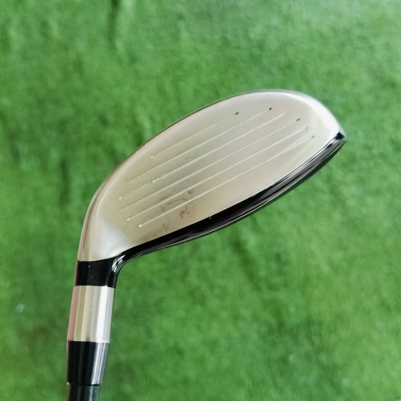 Japanese U-15 24° U4 Hybrid Low Gravity Graphite Shaft FLEX S ตีแม่นมากๆ ยิงกรีนยาวๆสบายๆ ไม้กอล์ฟพรีเมี่ยมมือสอง ของแท้ By NakaraLuxurious