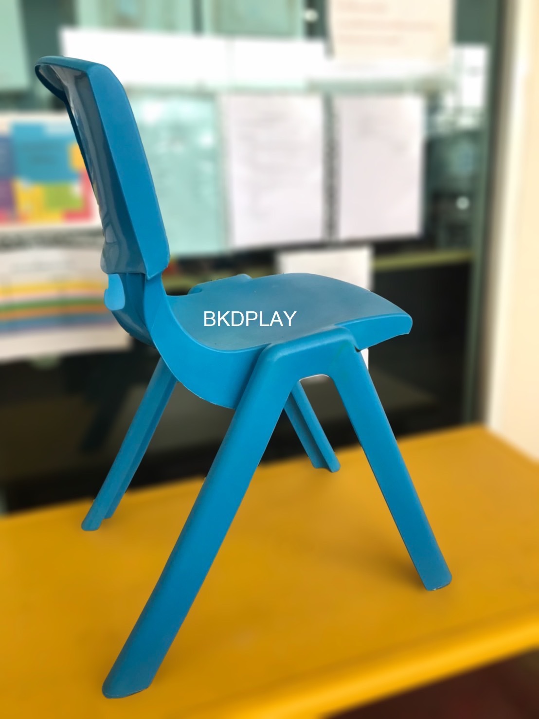 เก้าอี้พลาสติกหนาอย่างดี รุ่น44 เก้าอี้นักเรียนประถม-มัธยม เก้าอี้ผู้ใหญ่ เก้าอี้เอนกประสงค์ เก้าอี้โรงอาหาร ราคาโรงงาน สำหรับโรงเรียน มหาวิทยาลัย และศูนย์การค้า