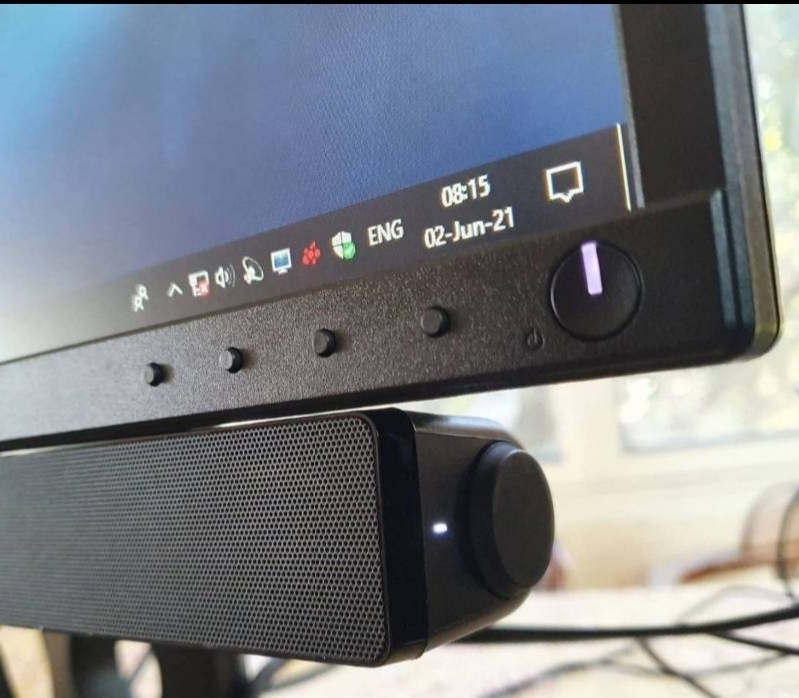 คอมพิวเตอร์ตั้งโต๊ะมือสอง ประกัน 1 เดือน สภาพดี Dell Optiplex 7040 SFF (i7-6700 Ram8GB HDD500GB VGA2GB) พร้อมจอ 22 นิ้ว + คีย์บอร์ด เม้าท์ และลำโพง