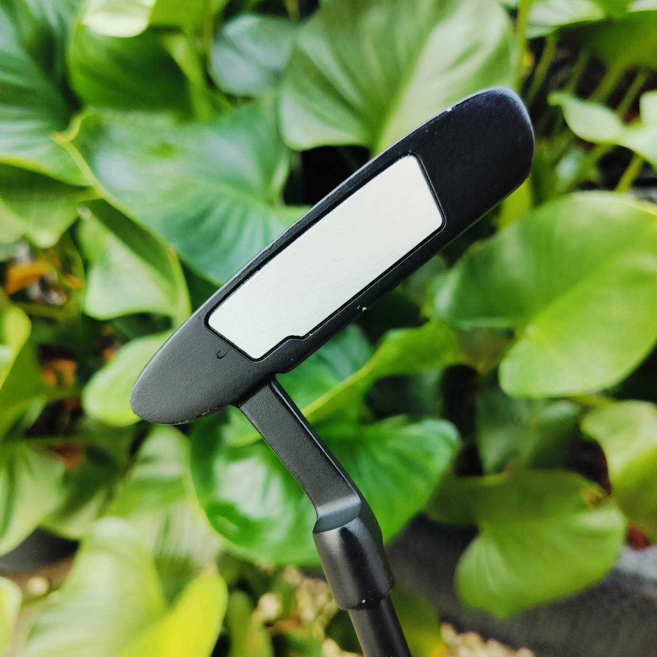 PUTTER PGM G300 รหัส TUG025 ความยาว 34 นิ้ว ดีไซน์สปอร์ต เท่มาก สีดำ น้ำหนักของพัตเตอร์ทำมาได้ดีมาก ไม้กอล์ฟพรีเมี่ยมมือสอง ของแท้ By NakaraLuxurious