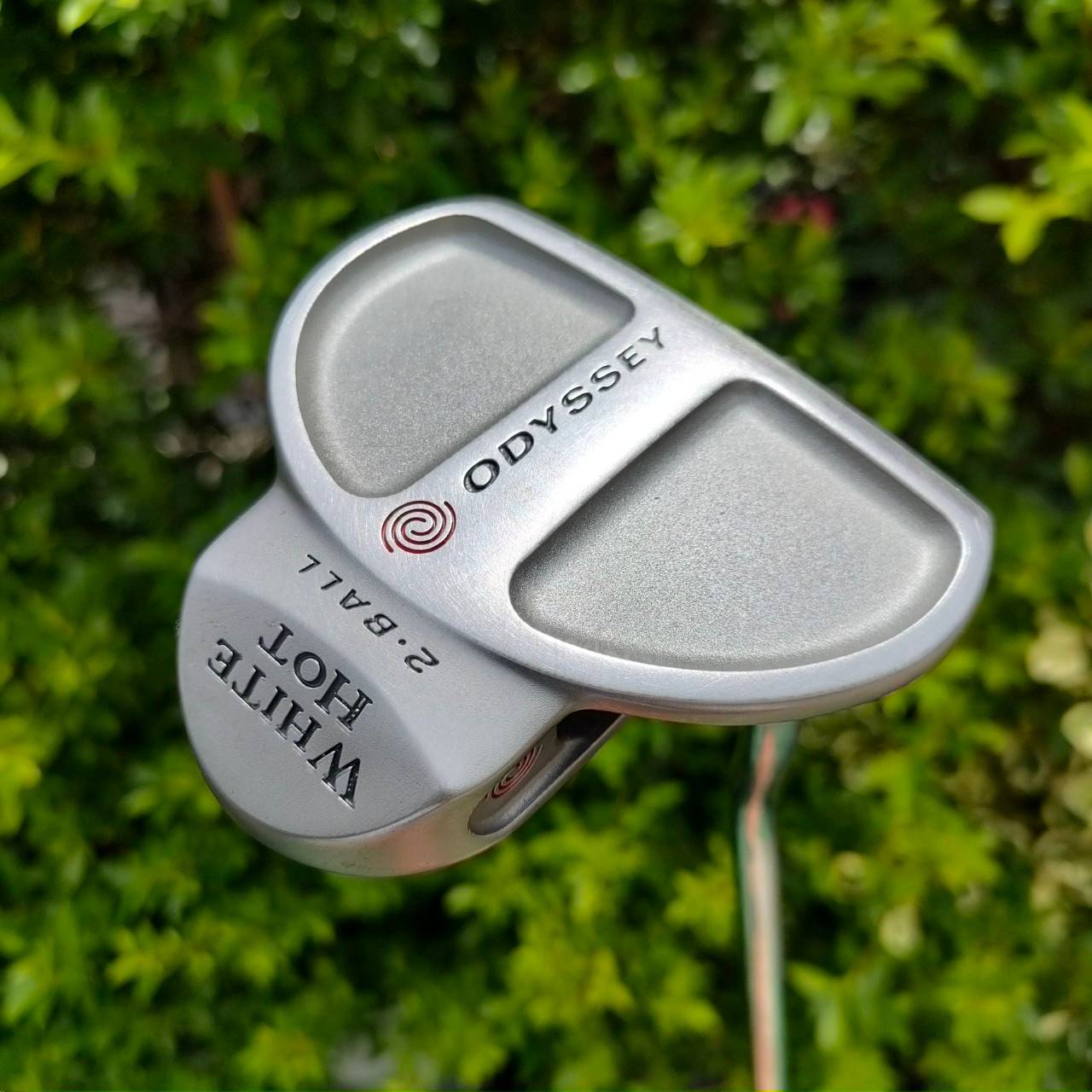 PUTTER ODYSSEY WHITE HOT 2-BALL ความยาว 34 นิ้ว ก้าน WHITE HOT เป็นรุ่นที่โด่งดังมากๆของ OSYSSEY หน้านุ่ม WHITE HOT รุ่นนี้เล็งง่าย!! ไม้กอล์ฟมือสอง ของแท้ BY NakaraLuxurious