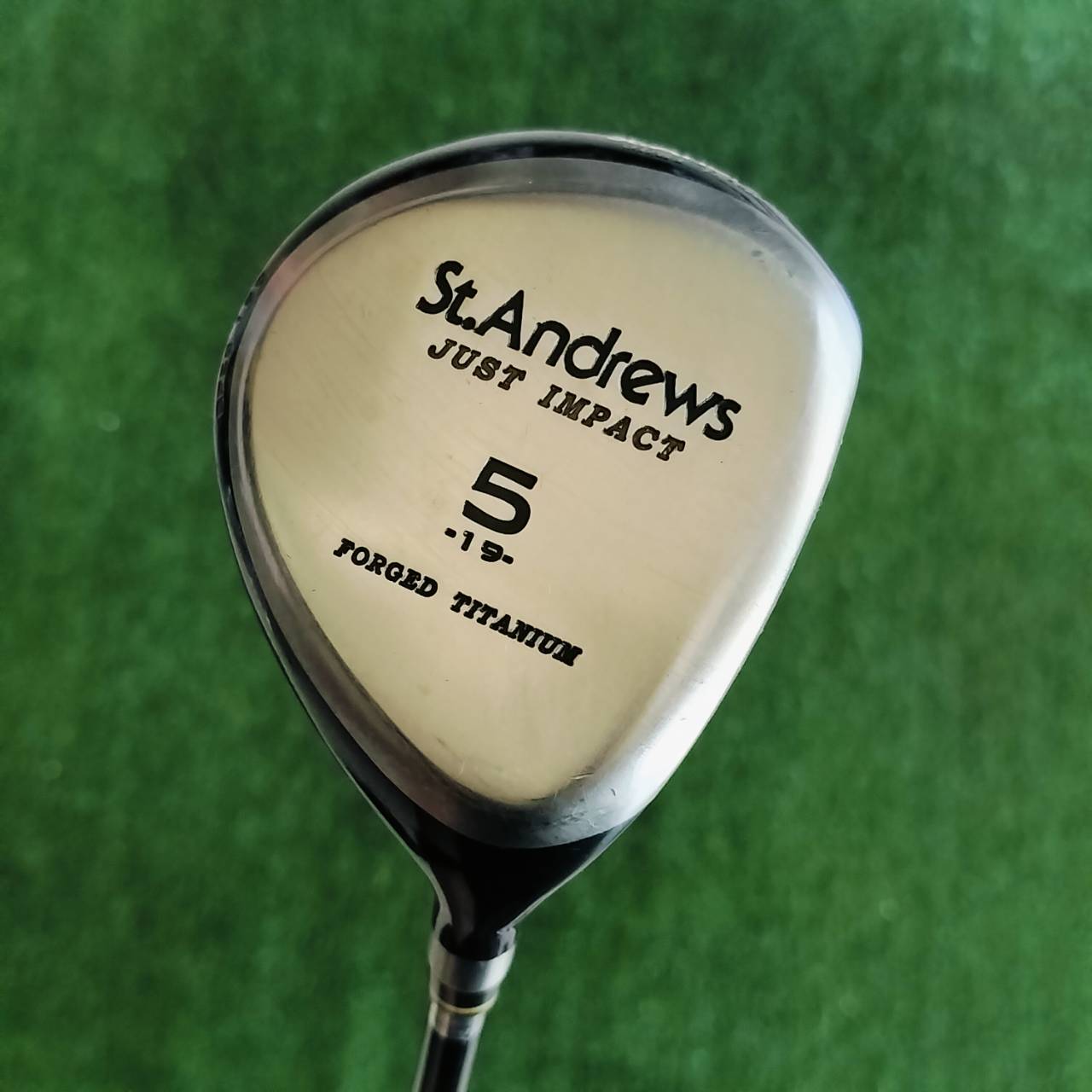 FW5 St.ANDREW JUST IMPACT วัสดุ FORGED TITANIUM สุดๆค่ะ ตีนุ่ม เสียงเพราะ หัวแบนๆ ได้ฟีลลิ่งมาก ก้านกราไฟต์ เดิมๆ FLEX R ค่ะ ไม้กอล์ฟพรีเมี่ยมมือสอง ของแท้ By NakaraLuxurious