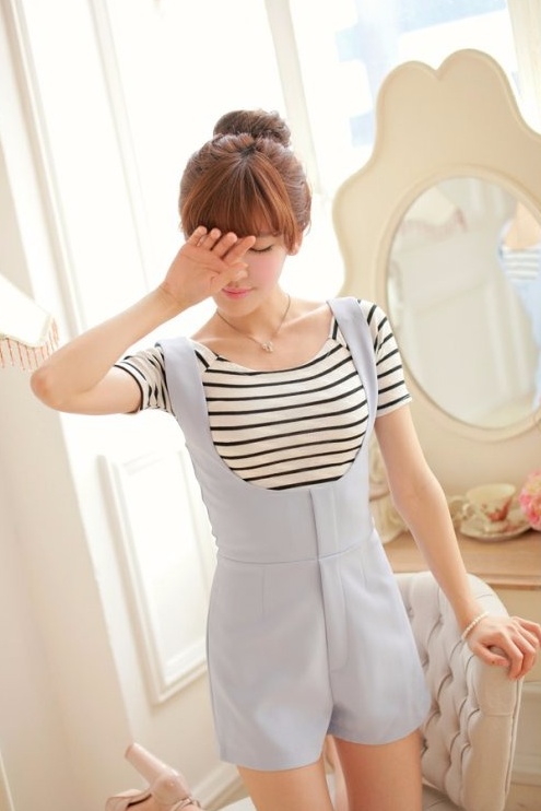 เสื้อลายริ้ว ผ้านิ่มยืดหยุ่น เนื้อลื่นๆ ชุดเอี๊ยมผ้าไม่ยืด มีซิปด้านหลัง