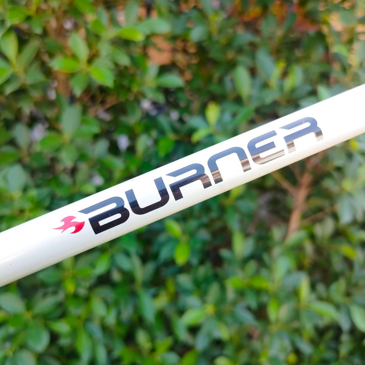 DRIVER TAYLORMADE BURNER DRAW องศา 10.5 ก้าน FUJIKURA RE*AX FLEX S ก้านเบาแค่ 50 กรัม แก้ปัญหา คนที่ตีเฟดออกขวา เด้งมากๆ ทั้งกระดอง ตีไกล เสียงสนั่น