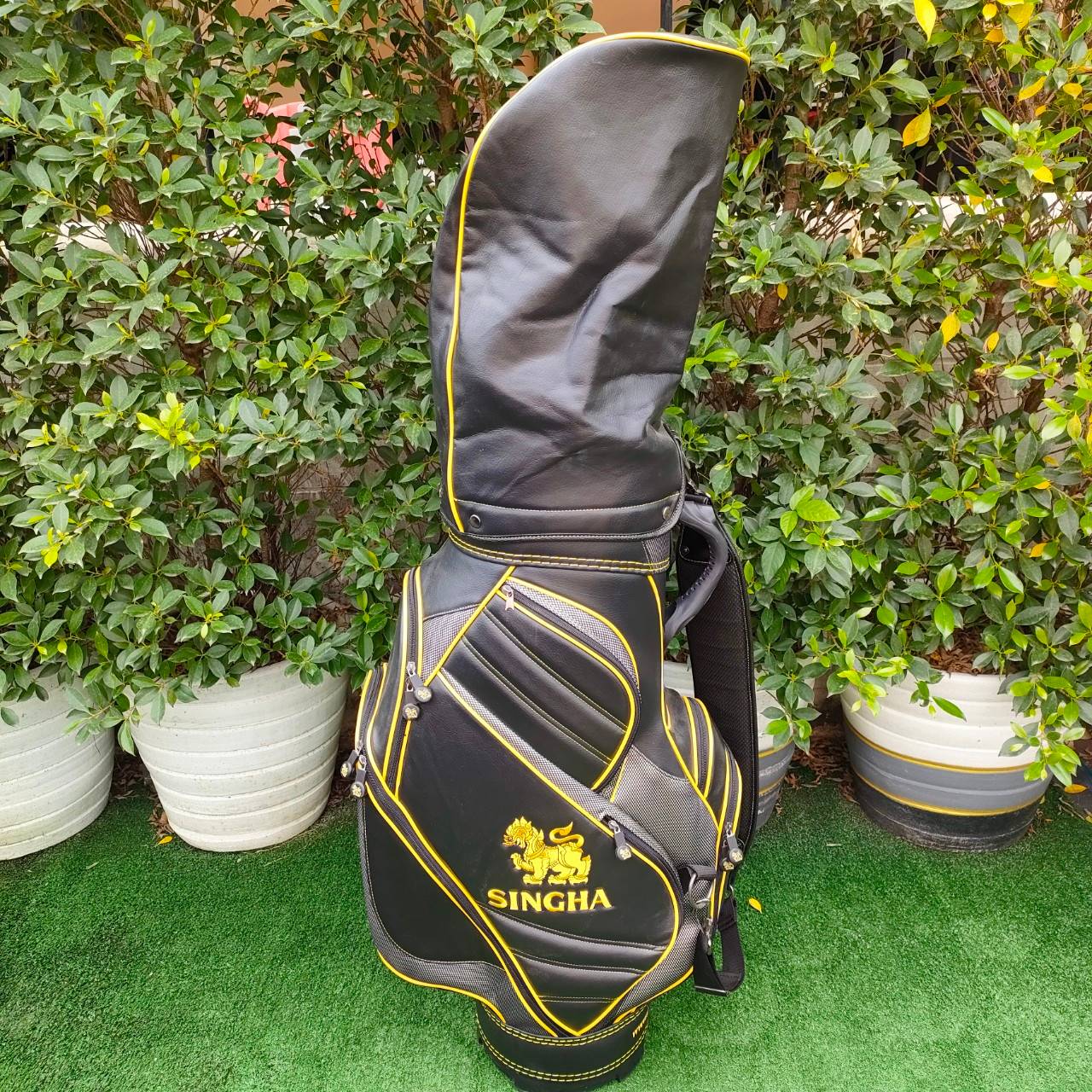 ถุงกอล์ฟ SINGHA มือสอง ** ถุงกอล์ฟ มีตำหนิ ทีดึงชิฟ หัก 2 จุด มีรูปให้ชมท้ายสุดค่ะ ** ถุง TOUR ใบใหญ่ ใช้ดีมาก