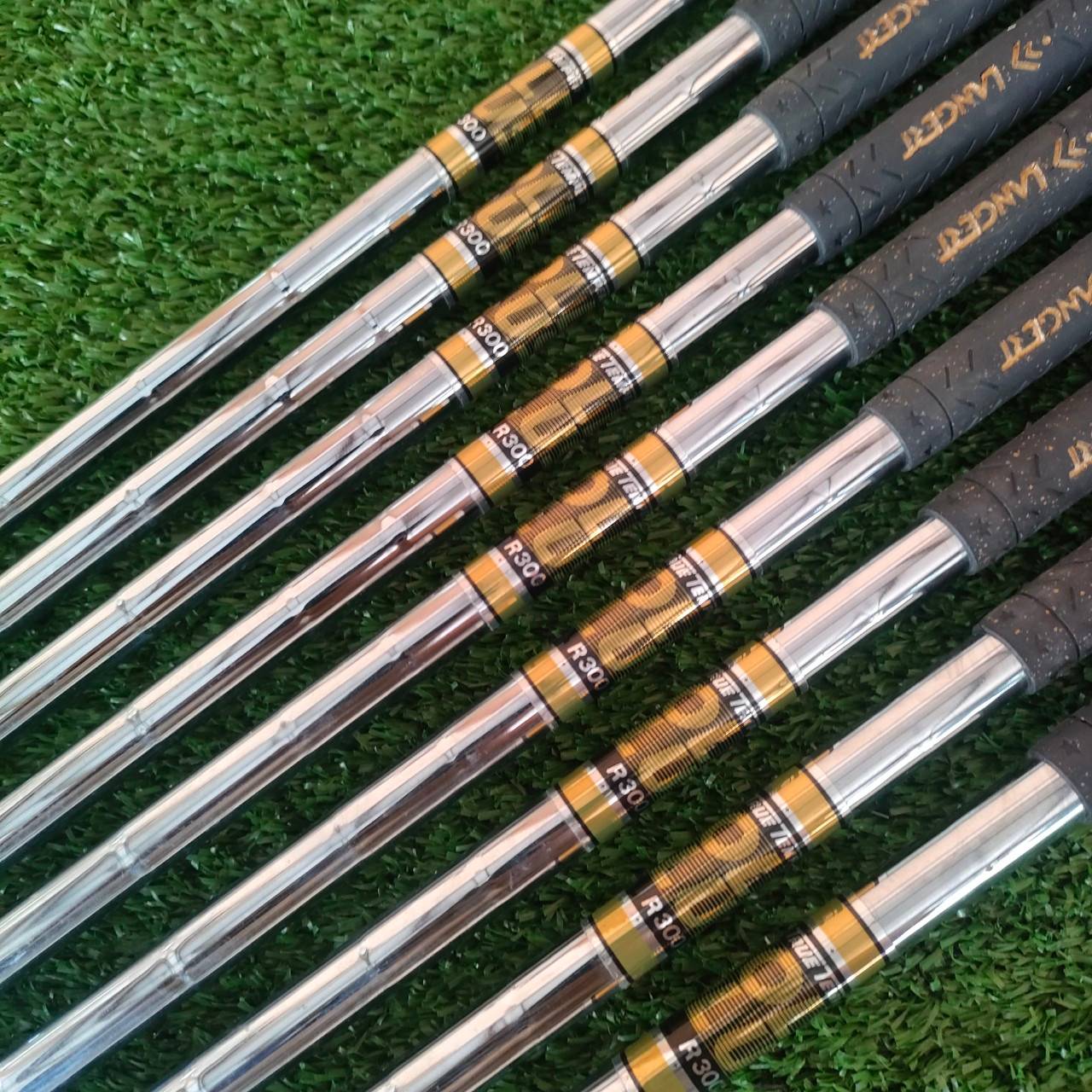 ชุดเหล็ก TRANSITION LANGERT วัสดุสุด premium มีเหล็ก 3 - 9 เเละ PW SW ก้าน TRUE TEMPER R300 ไม้กอล์ฟมือสอง ของแท้ BY NakaraLuxurious