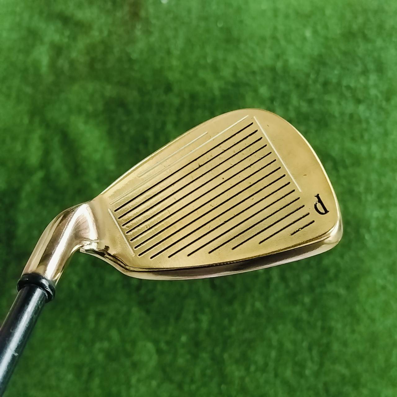 ชุดเหล็ก Callaway BIGBERTHAR GOLD ผลิตจากวัสดุ ทองแดงเบริลเลียม ( BeCu ) ปัดเงาให้เรียบร้อย สวยระดับนางฟ้า หรูหรามาก ไม้กอล์ฟพรีเมี่ยมมือสอง By NakaraLuxurious