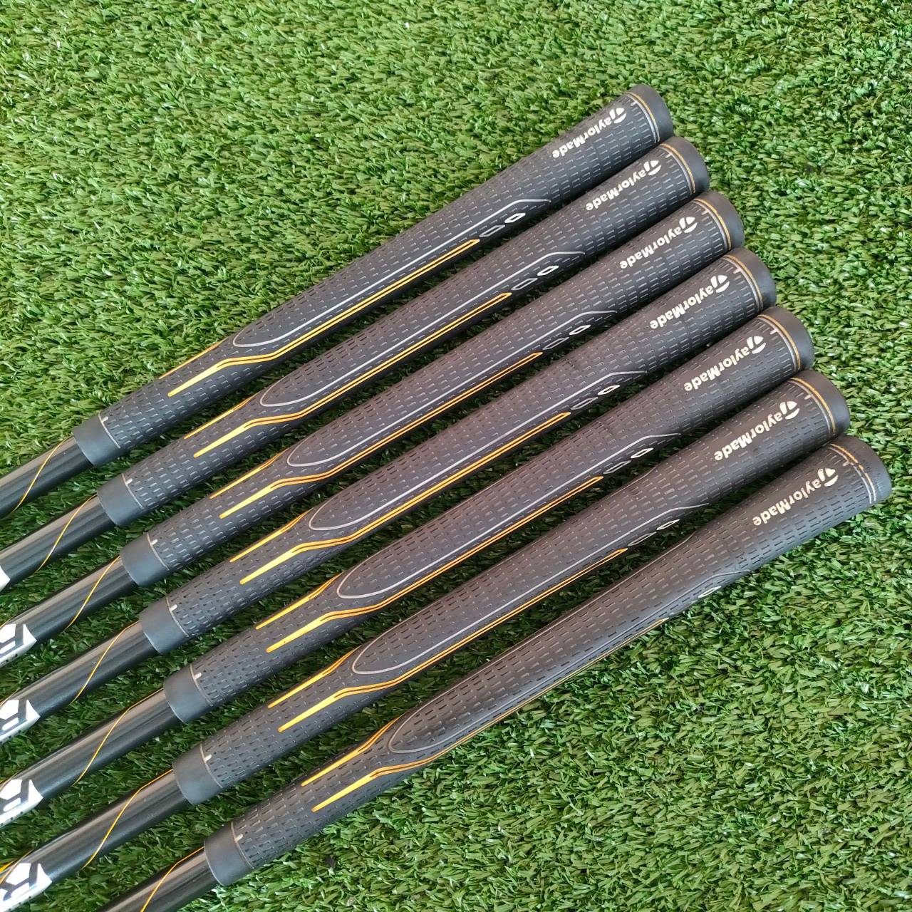 ชุดเหล็ก TAYLORMADE ROCKETBLADEZ มีเหล็ก 4-9 เเละ PW ก้าน ROCKETFUEL FLEX R ด้วย Speed Pocket ใหม่ ที่เพิ่มความเร็วและระยะ ของลูกกอล์ฟ!!! ไม้กอล์ฟมือสอง ของแท้ BY NakaraLuxurious