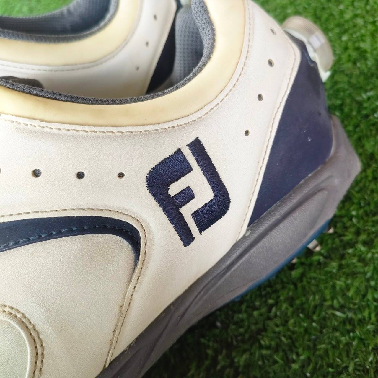 รองเท้ากอล์ฟ FJ มือสอง รองเท้ากอล์ฟมือสอง ของแท้ BY NakaraLuxurious