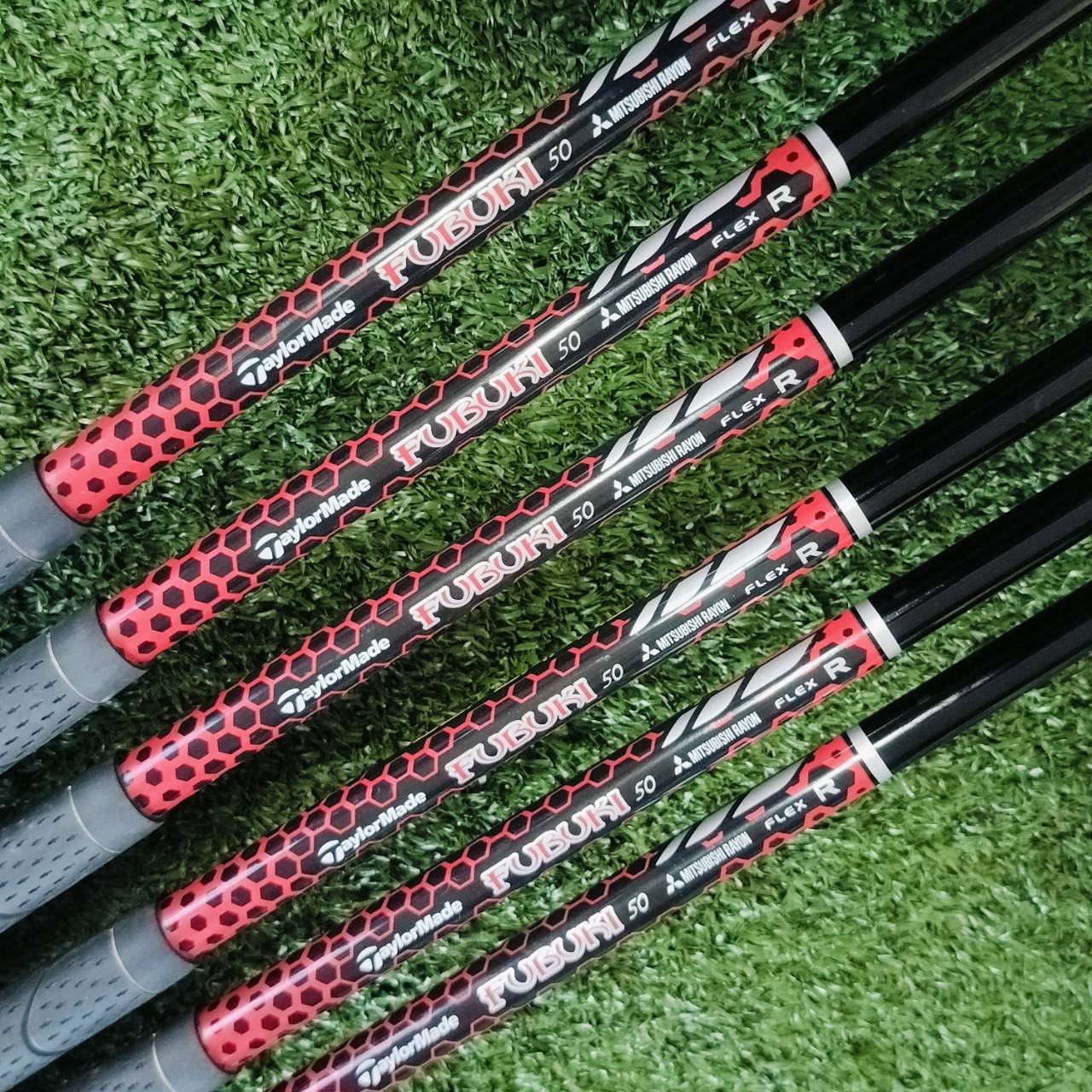 ชุดเหล็ก TAYLORMADE BURNER SUPERLAUNCH เป็นชุดเหล็กที่ตีง่ายมากที่สุด ตีสนุกมากที่สุดเลยค่ะ ก้าน FUBUKI 50 FLEX R มีเหล็ก 5 6 7 8 9 PW ไม้กอล์ฟพรีเมี่ยมมือสอง ของแท้ By NakaraLuxurious