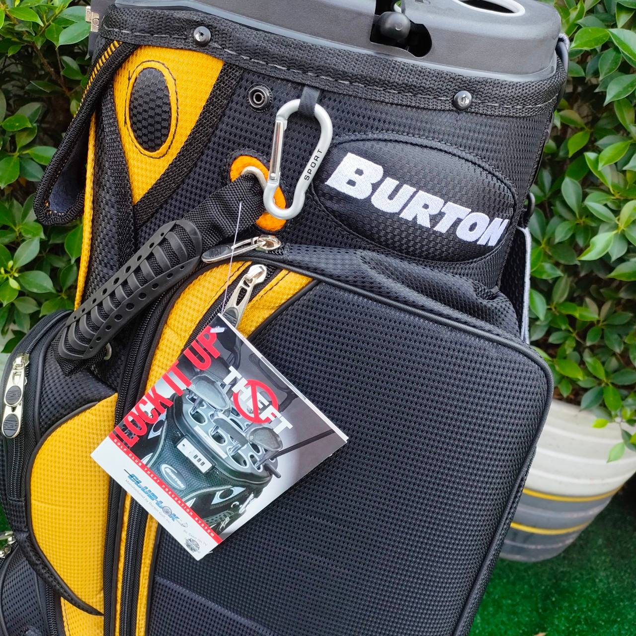 ❤️🔥❤️🔥❤️🔥ลดล้างสต๊อค❤️🔥❤️🔥❤️🔥 ** ถุงกอล์ฟ ของใหม่มือหนึ่ง มีตำหนิ โครงพลาสติกด้านในมีรอยแตก แต่ถุงใช้งานได้ปกติ**