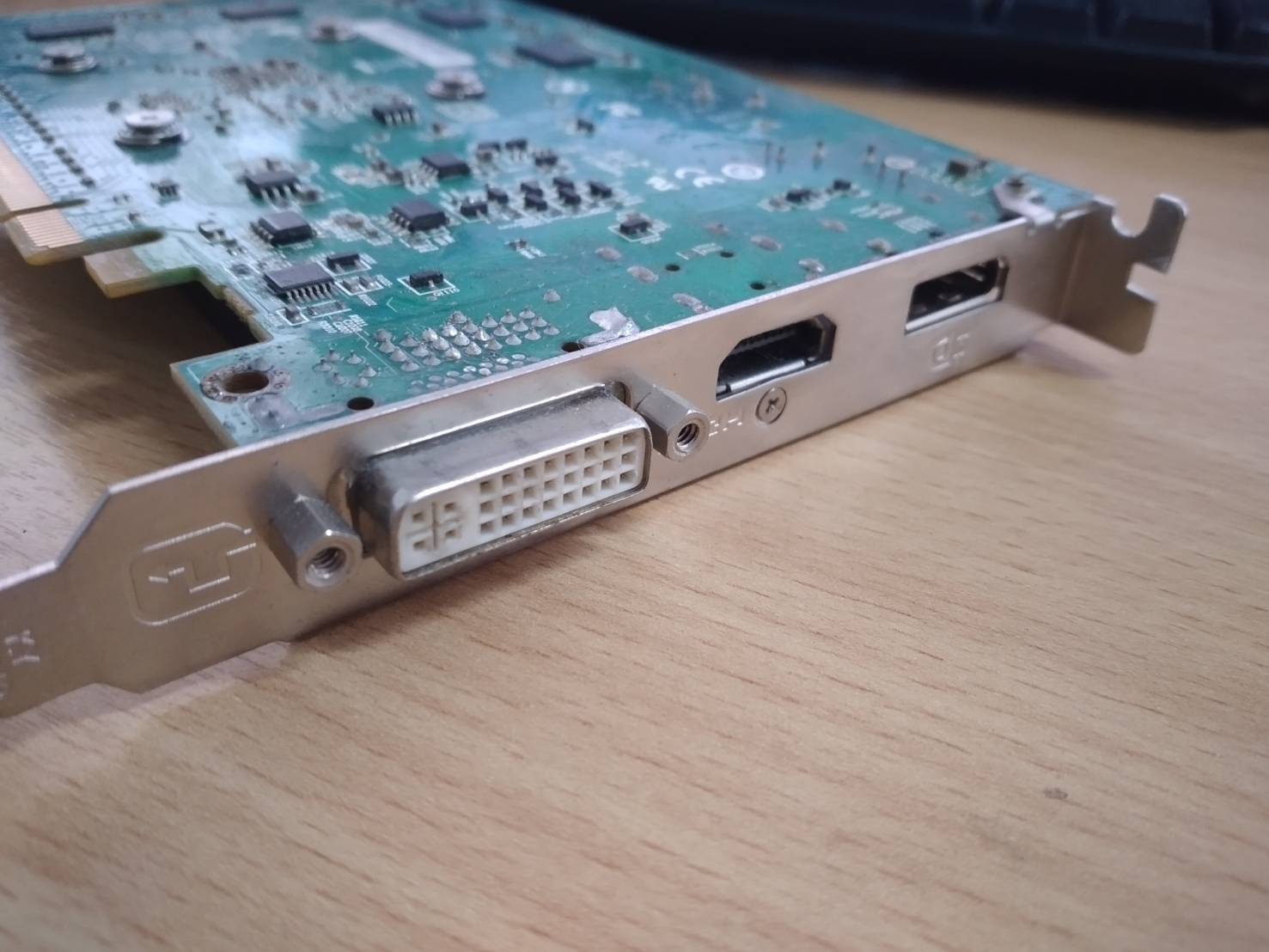 Ati Radeon HD5570 Jaguar 1GB Dp Hdmi Dvi