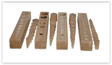 ไซลินเดอร์บล็อกมีจุก (ชุดละ 4 ชิ้น ไม่รวมฐาน) มีฐานขายแยก, ของเล่นไม้, ของเล่นเสริมพัฒนาการ, ของเล่นเด็ก, สื่อการสอนมอนเตสซอรี่ ,montessori, สื่อการสอนประถม