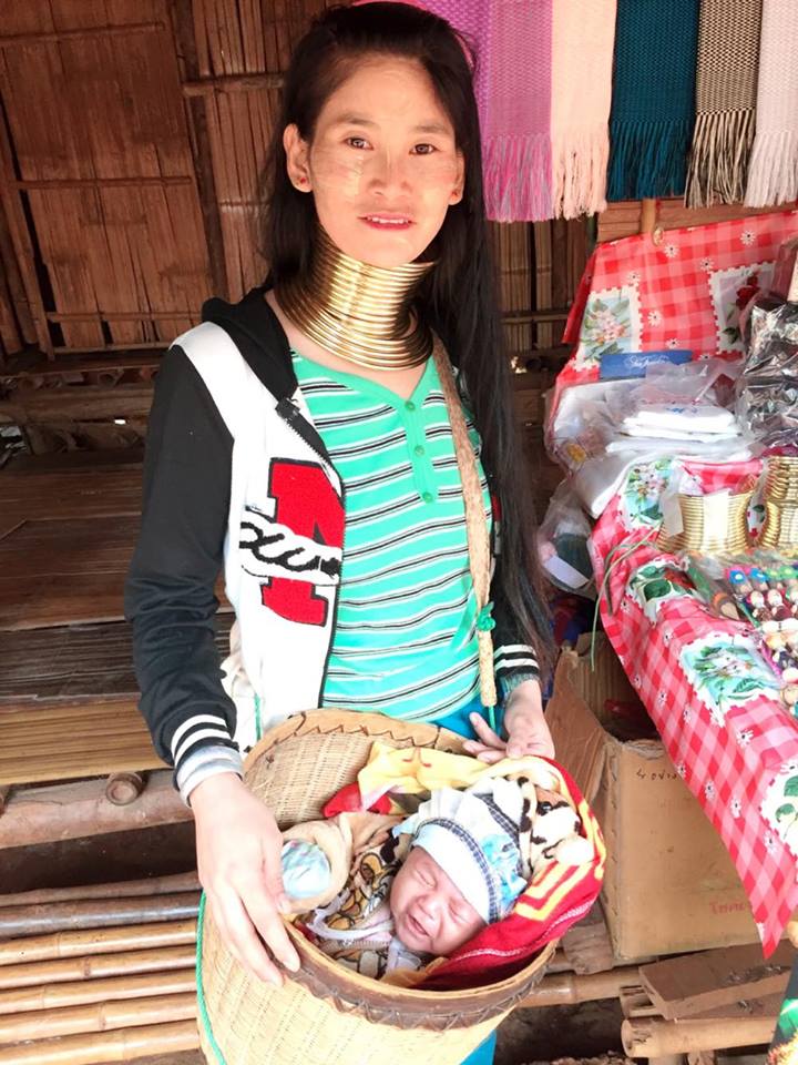 บ้านป่าอ้อ (5 ชนเผ่ากะเหรี่ยงคอยาว)