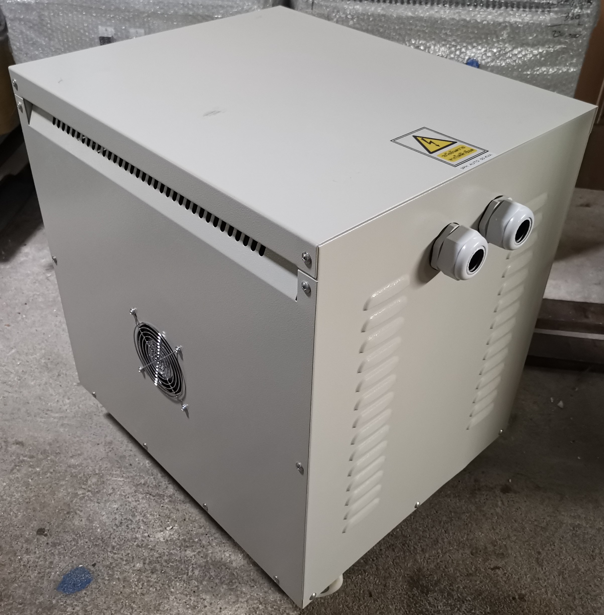 หม้อแปลงไฟฟ้า ไฟเข้า400v 380vac 3เฟส3สาย ไฟออก 220V 200V 3เฟส 3สาย +G +N