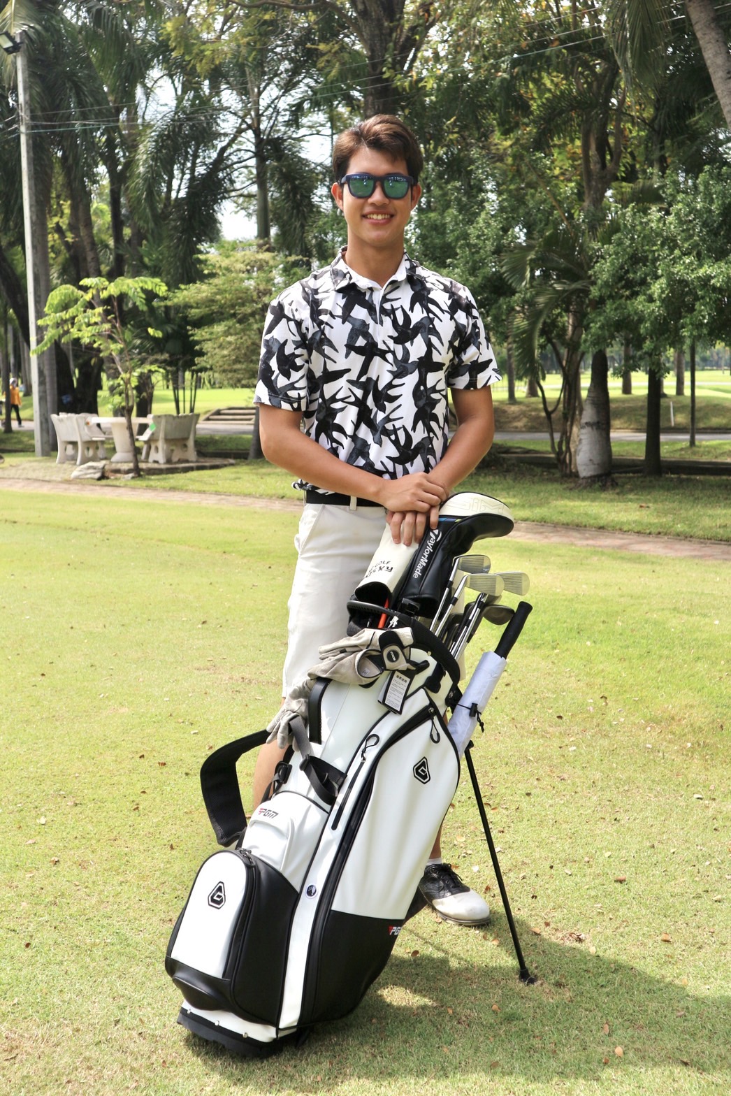 🏌♂️ ถุงกอล์ฟ PGM QB073 กันน้ำ 100% ขาตั้งแข็งแรงมาก