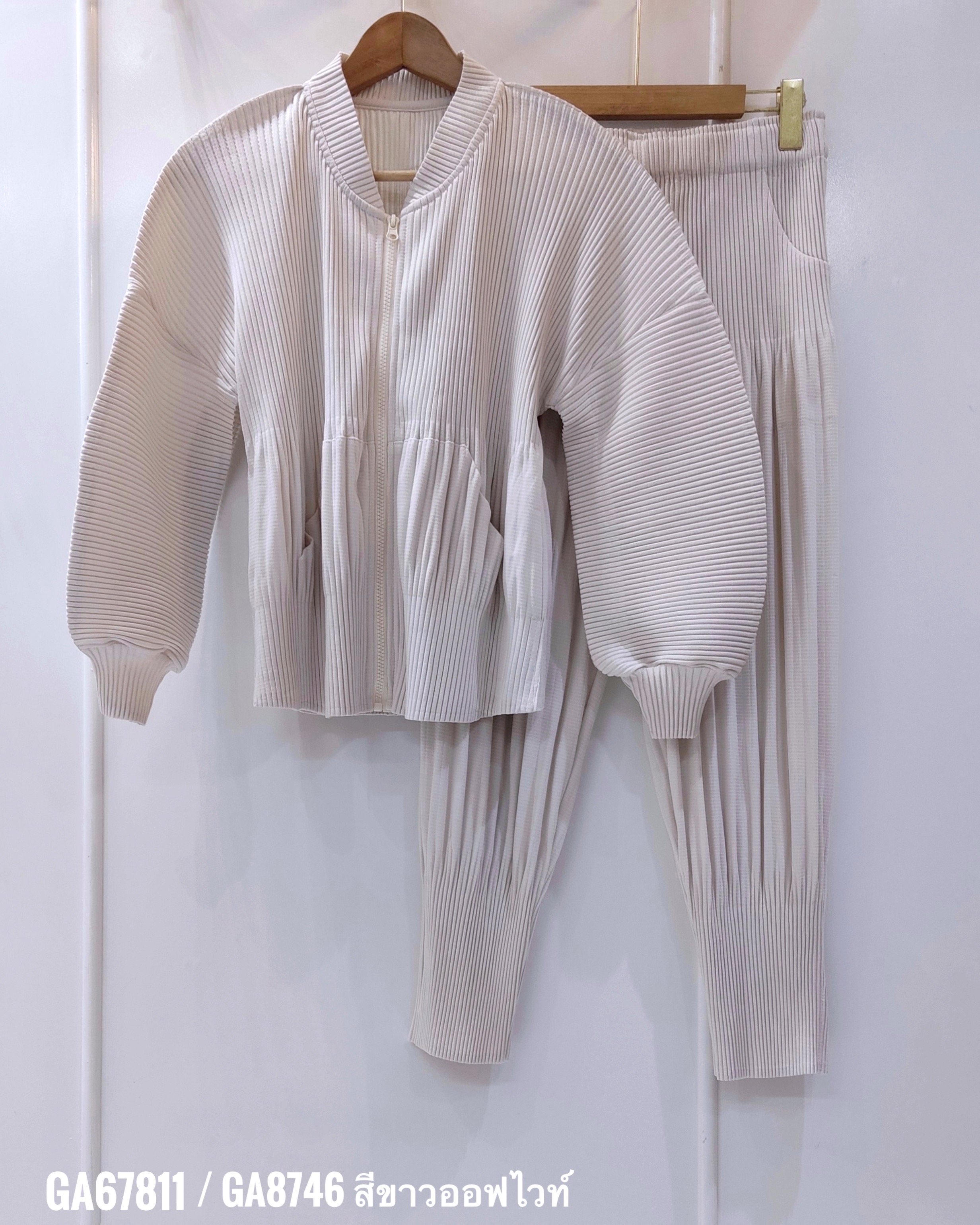 2MUAY รุ่น GA67811 / GA8746 THICK CARDIGAN ZIP FRONT PLEATED SET 4สี FREE SIZE