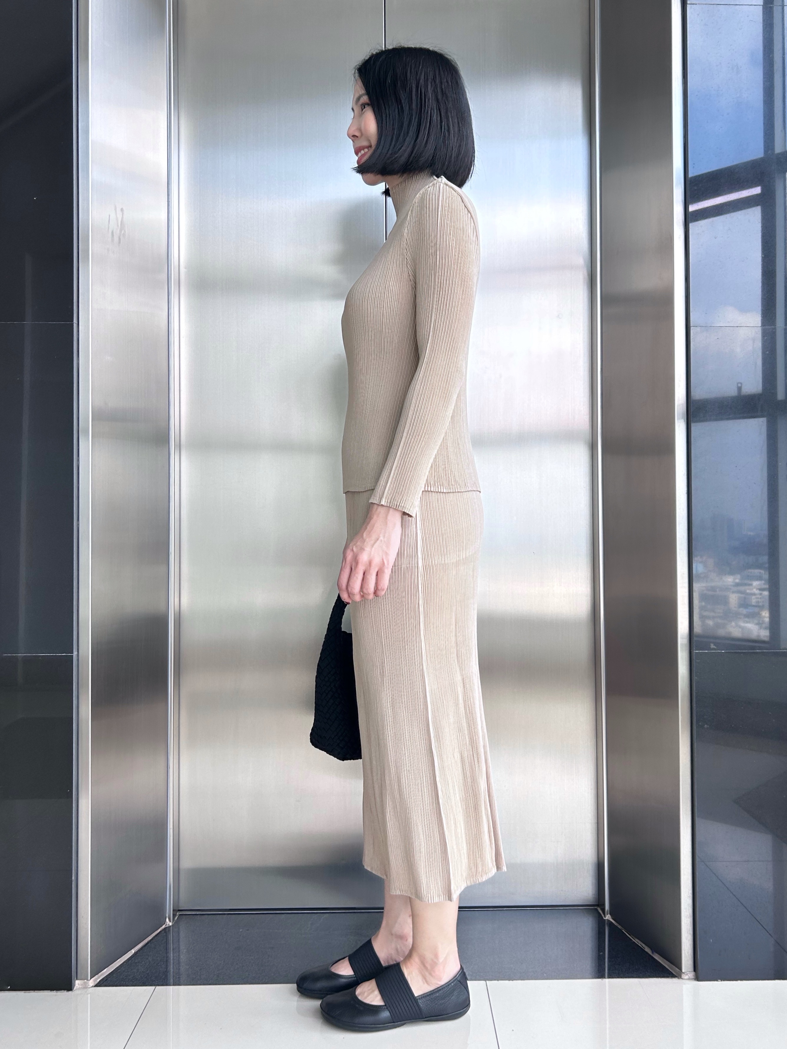 ปรับราคาลง20%!! 2MUAY รุ่น GJO11032/ GJO11044 เซ็ตพลีทผ้าแมตต์ HIGHNECK LONGSLEEVE TOP WITH PENCIL SKIRT PLEATED SET 10 สี FREE SIZE