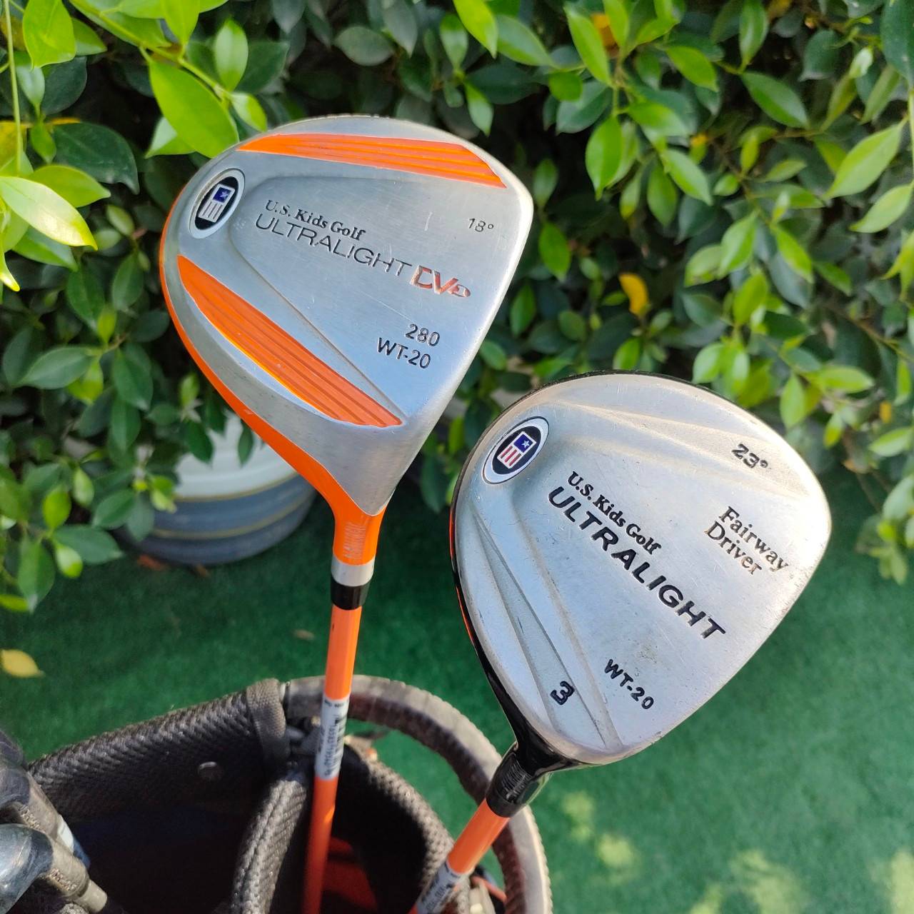 ** ไม้กอล์ฟสำหรับเด็ก ** FULLSET U.S KIDS GOLF ULTRALIGHT WT-20 51 ทั้งชุดประกอบด้วย หัวไม้ เเละ เเฟร์เวย์ ชุดเหล็ก 6,7,8,9, เเละ pw sw PUTTER USKG-520 พร้อมถุงกอล์ฟ US KIDS ไม้กอล์ฟเด็กอันดับ 1 ของโลก